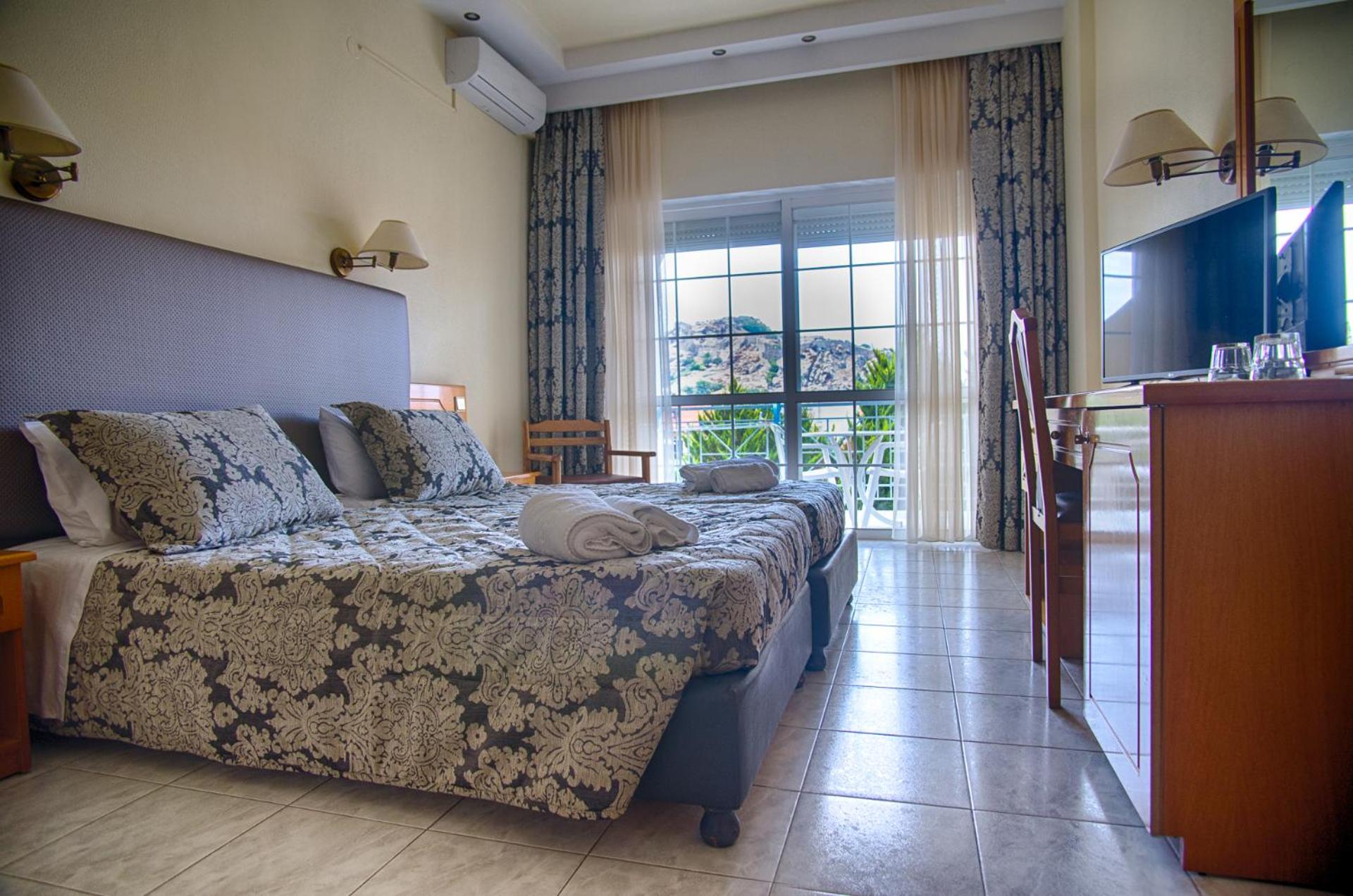 Double or Twin Room photo 2