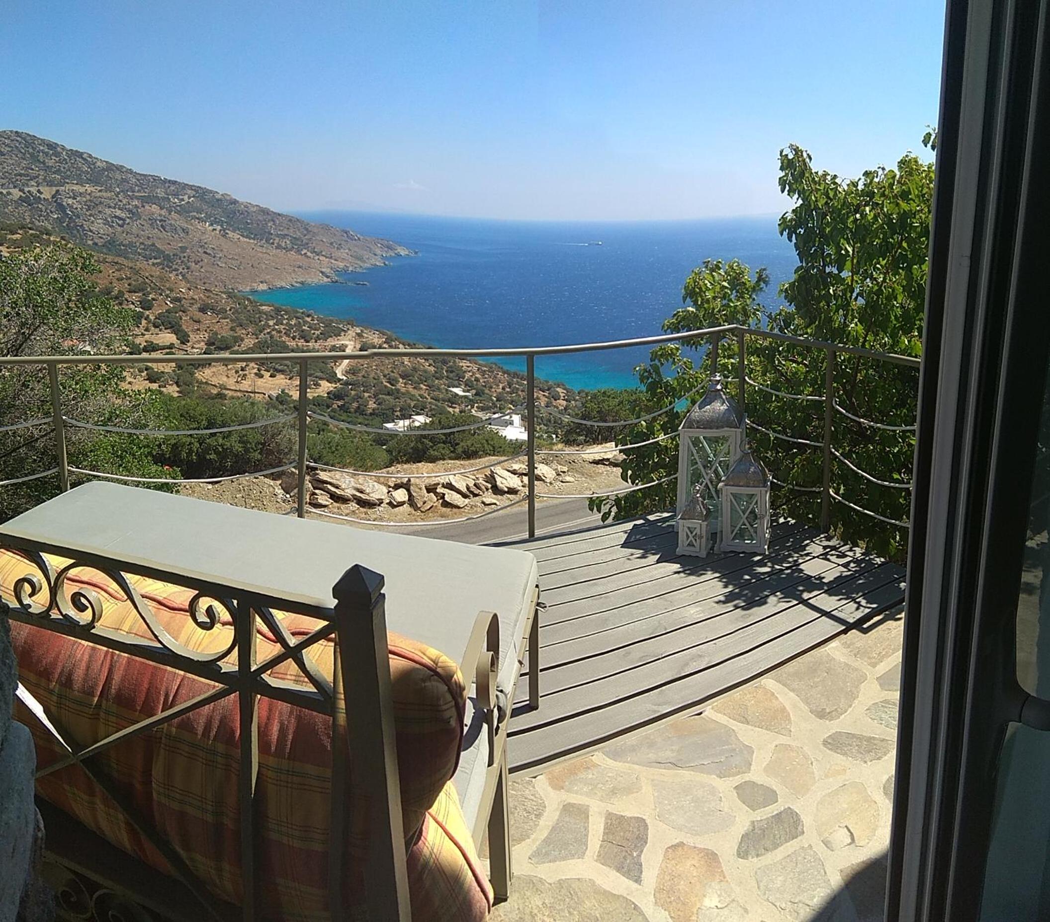 Deluxe Honeymoon Suite with Sea View photo 2