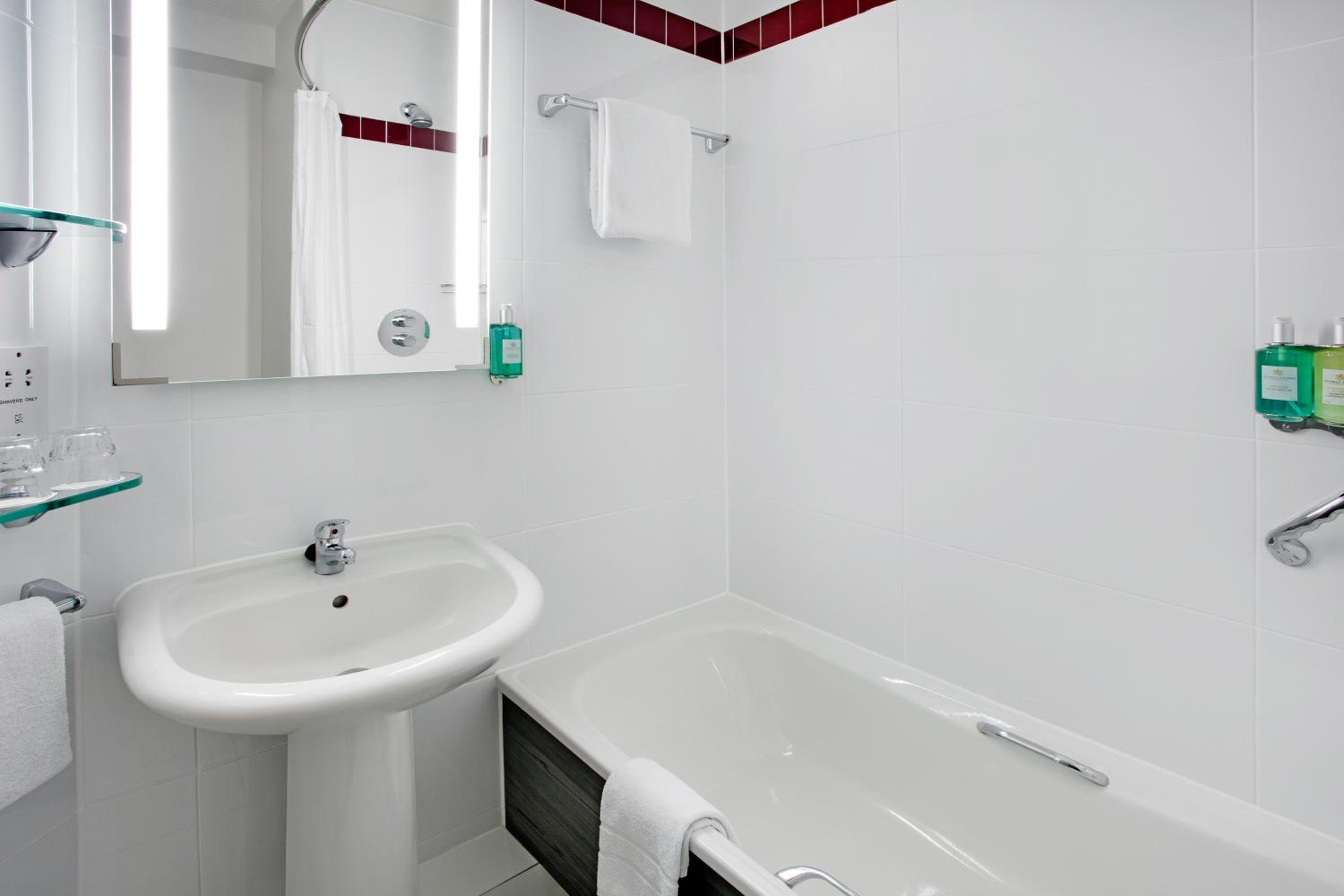 Superior Triple Room photo 2