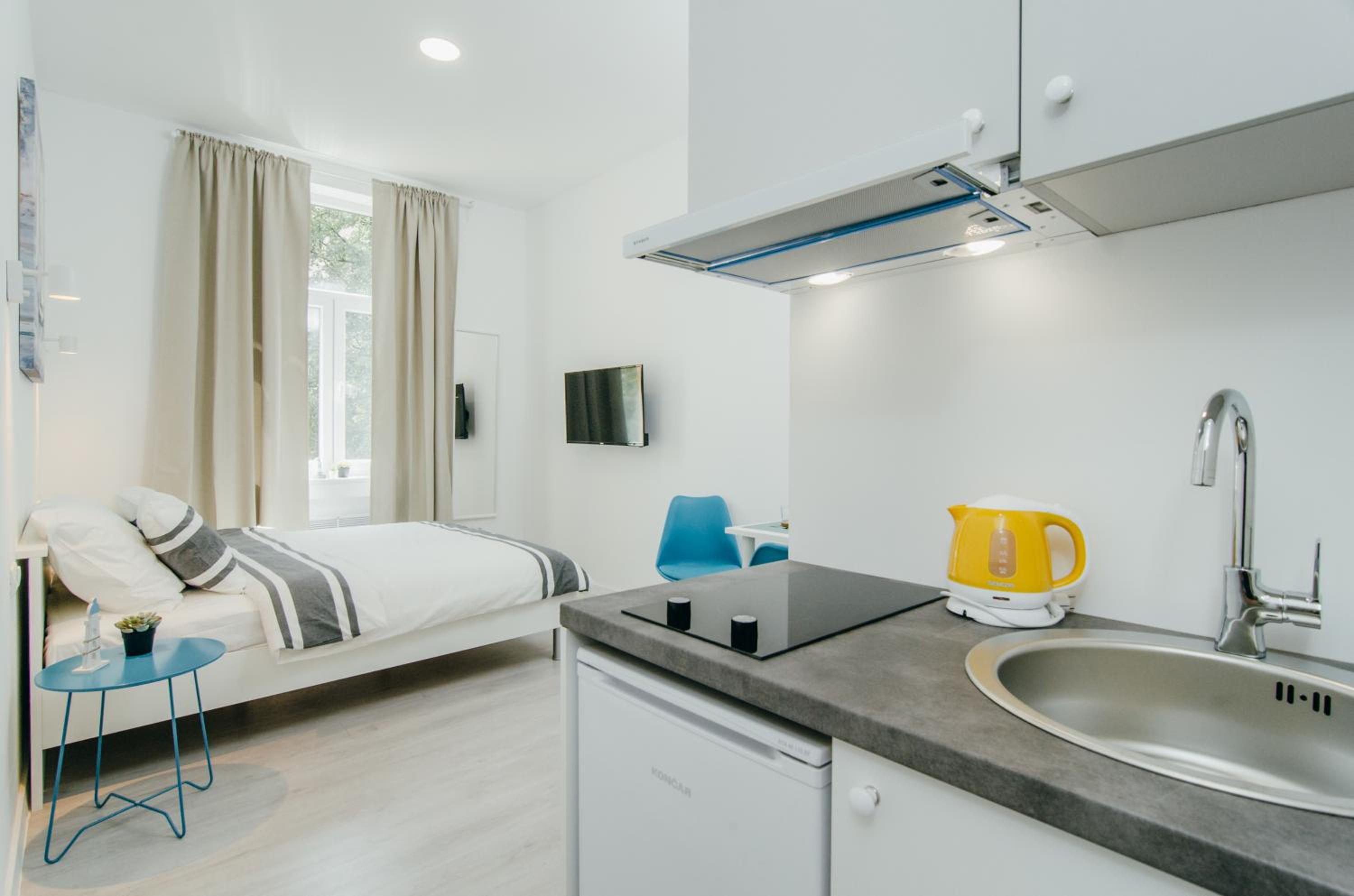 Double Room with Kitchenette - Photo 1