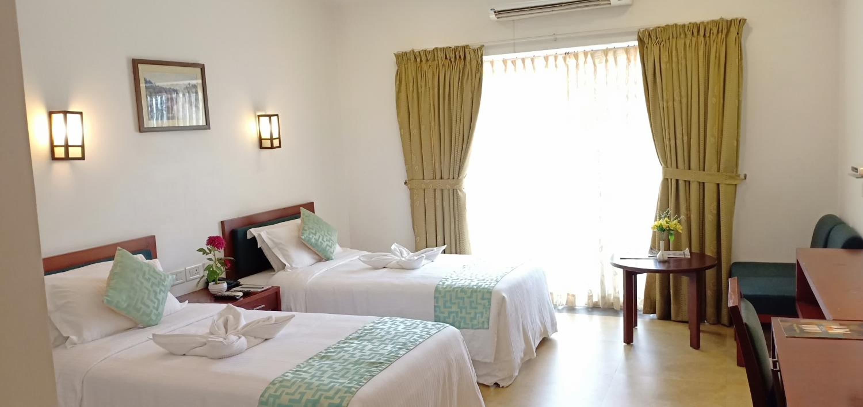 Deluxe Double or Twin Room - Photo 16