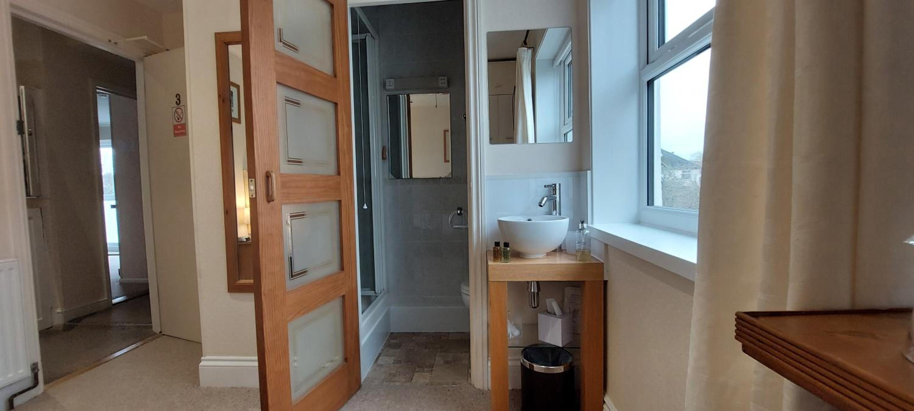 Single Room photo 1
