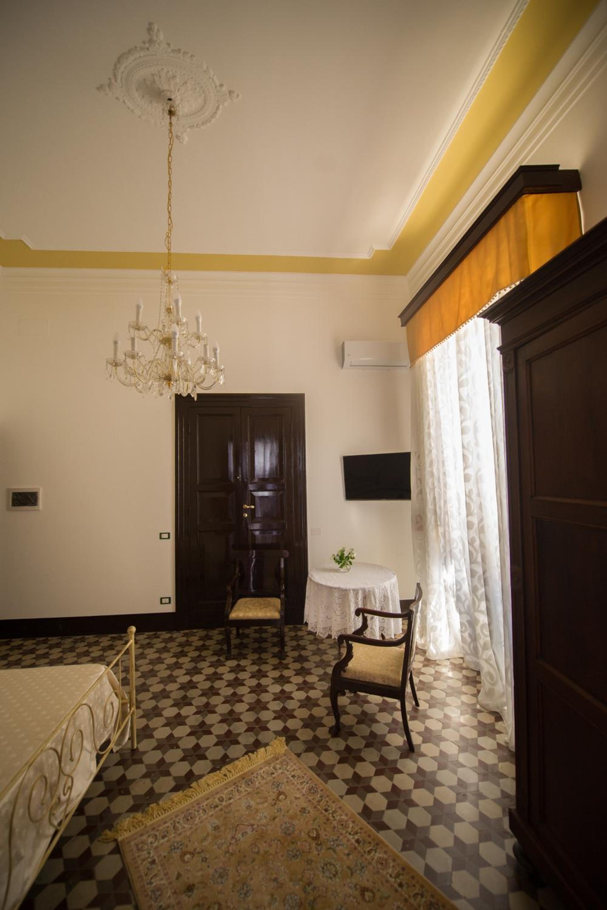 Triple Room with Private Bathroom photo 2