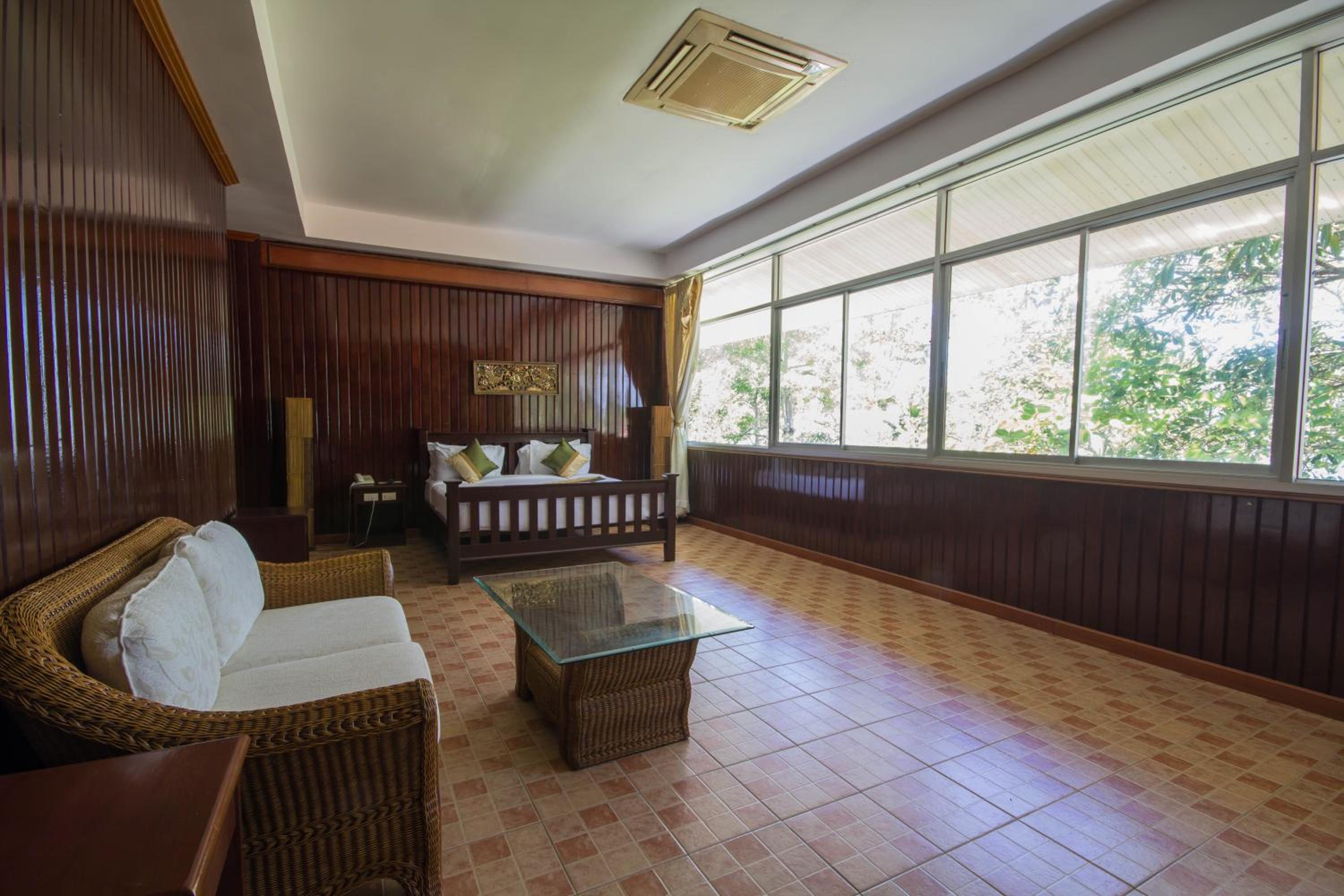 Premier Room - Photo 6