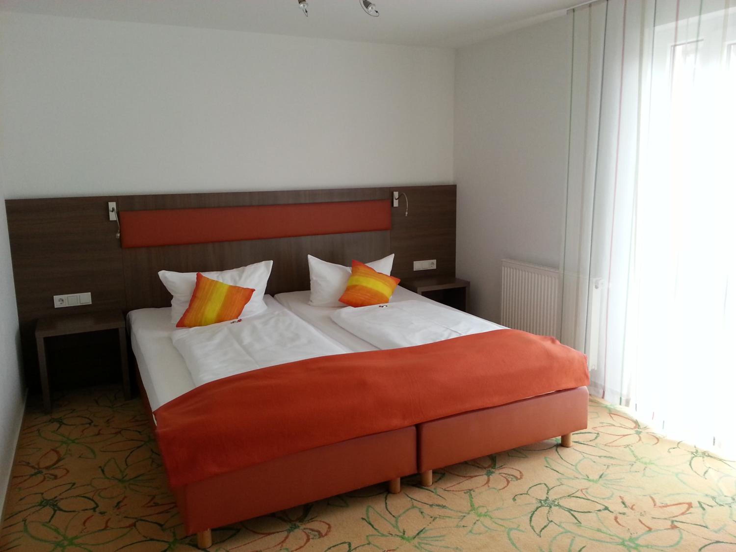 Double Room - Photo 11