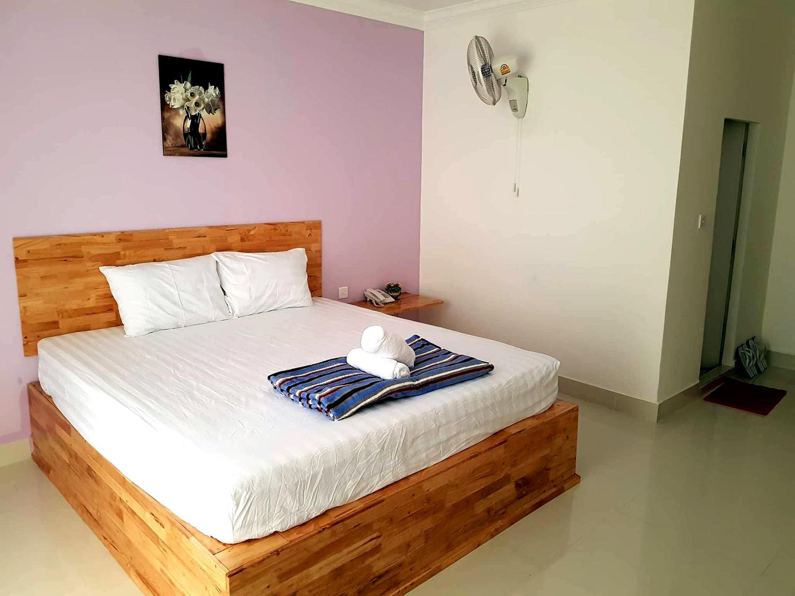 Economy Double Room photo 3