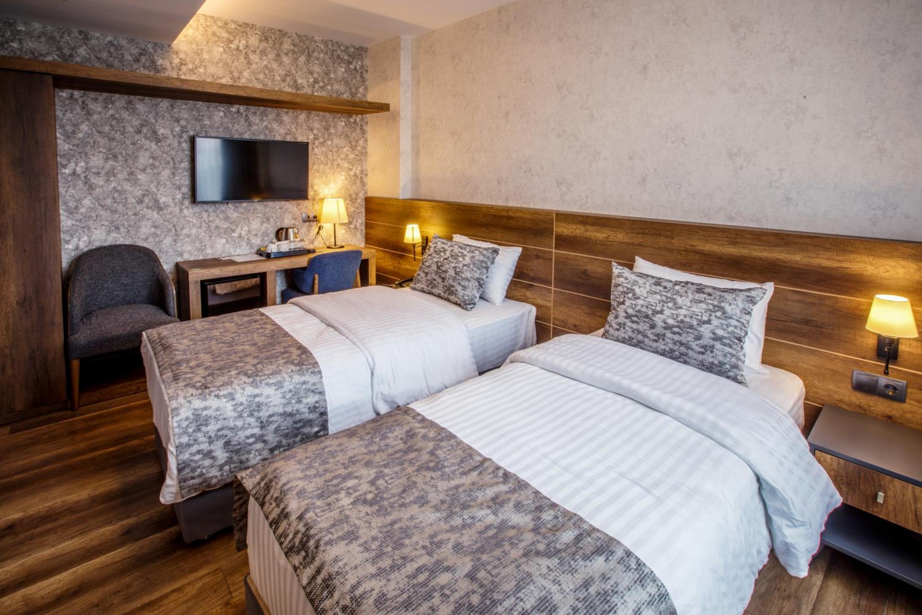 Superior Double or Twin Room photo 2