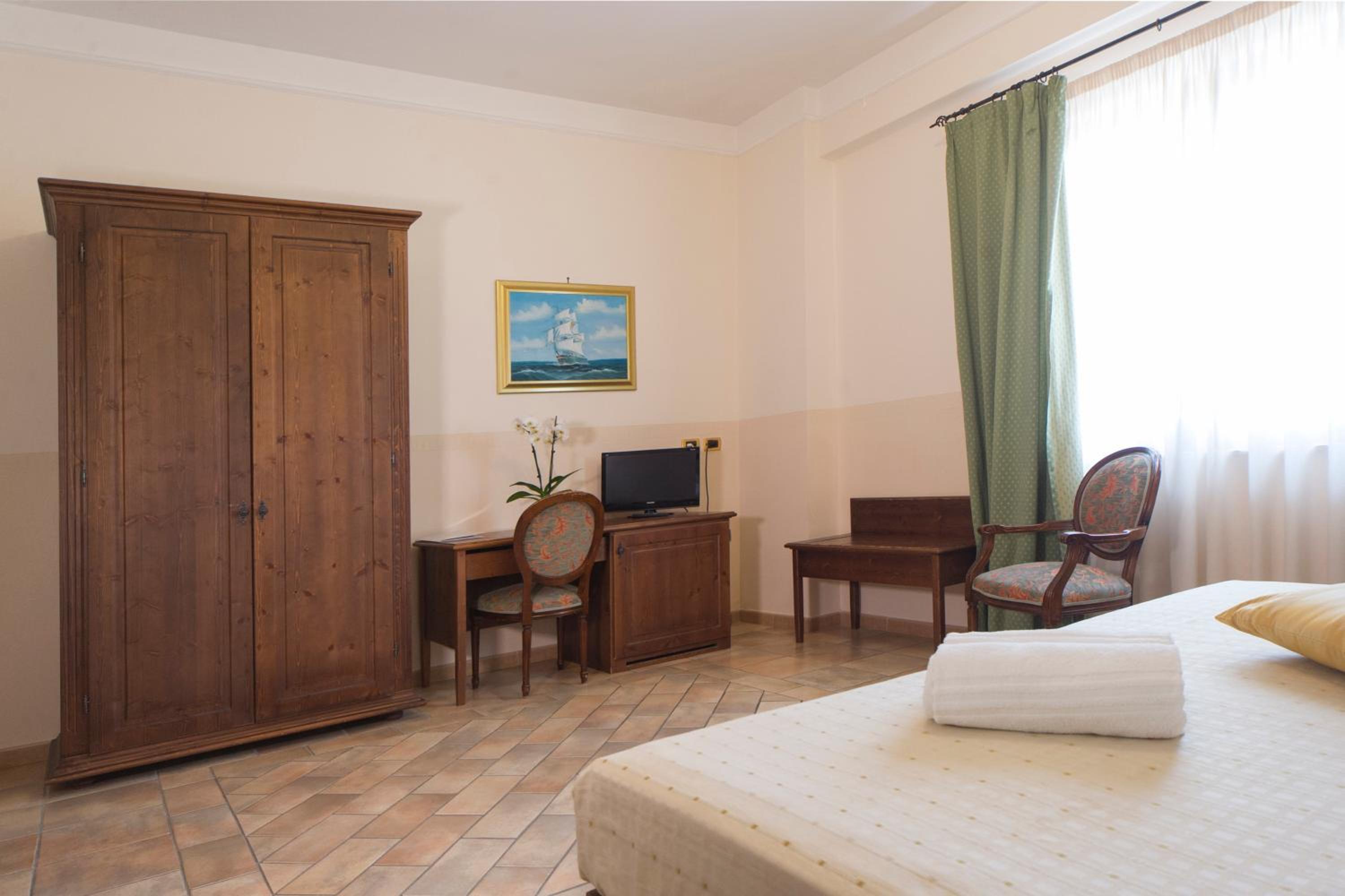 Standard Single Room
