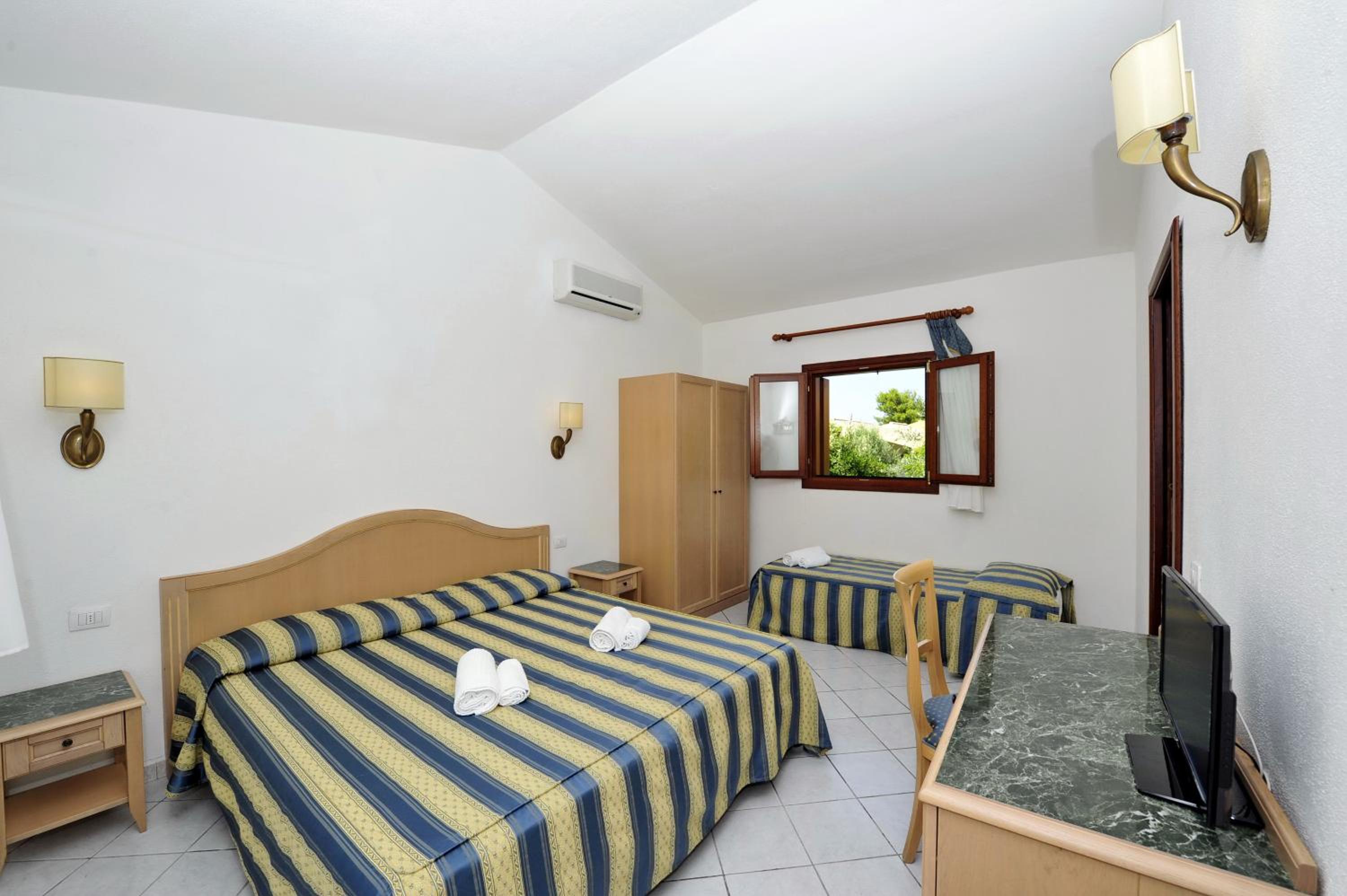 Classic Triple Room - Photo 3