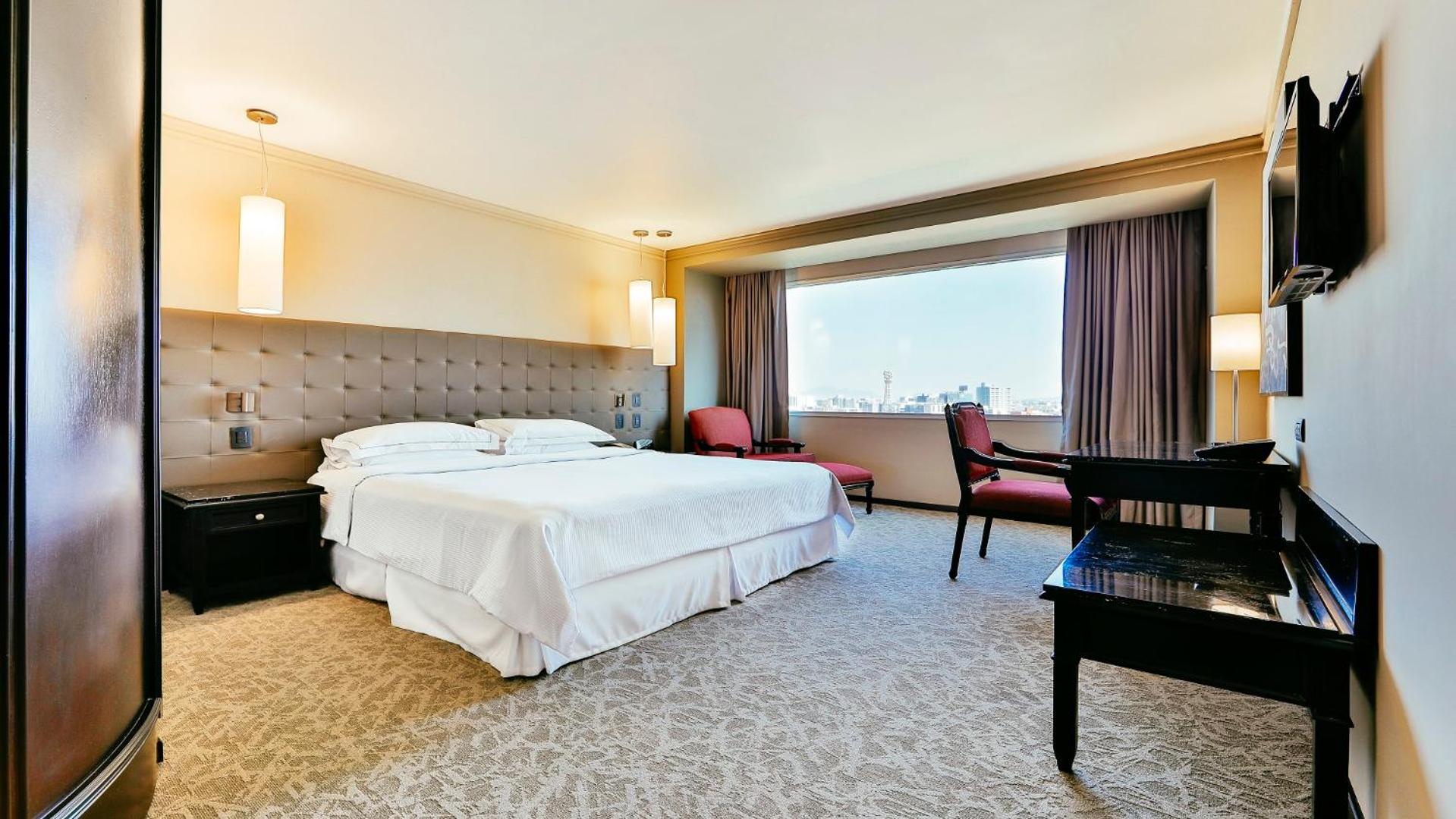 Superior room premium level thumbnail 6