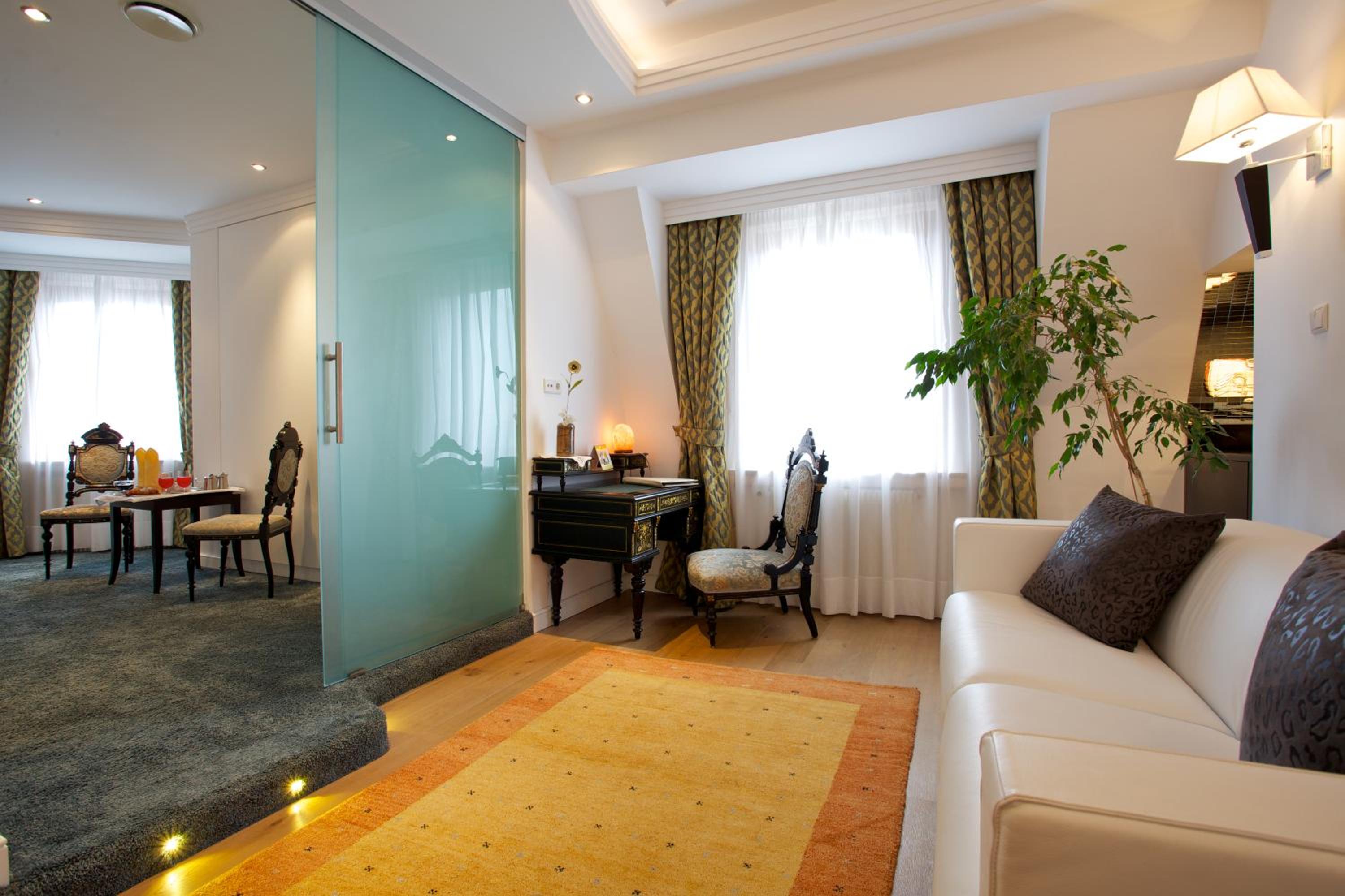 Prestige Suite - Photo 2