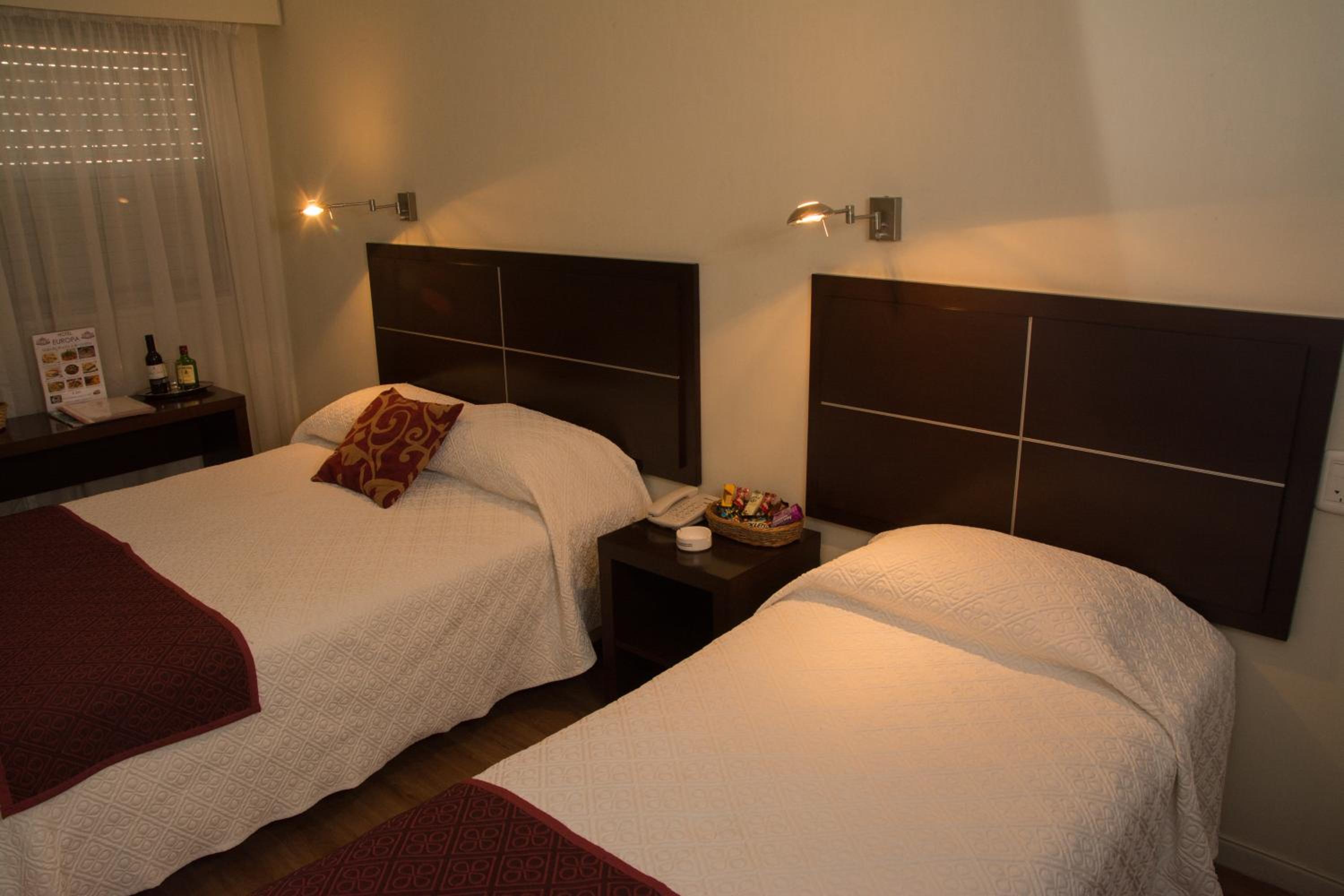 Twin Room - Photo 4