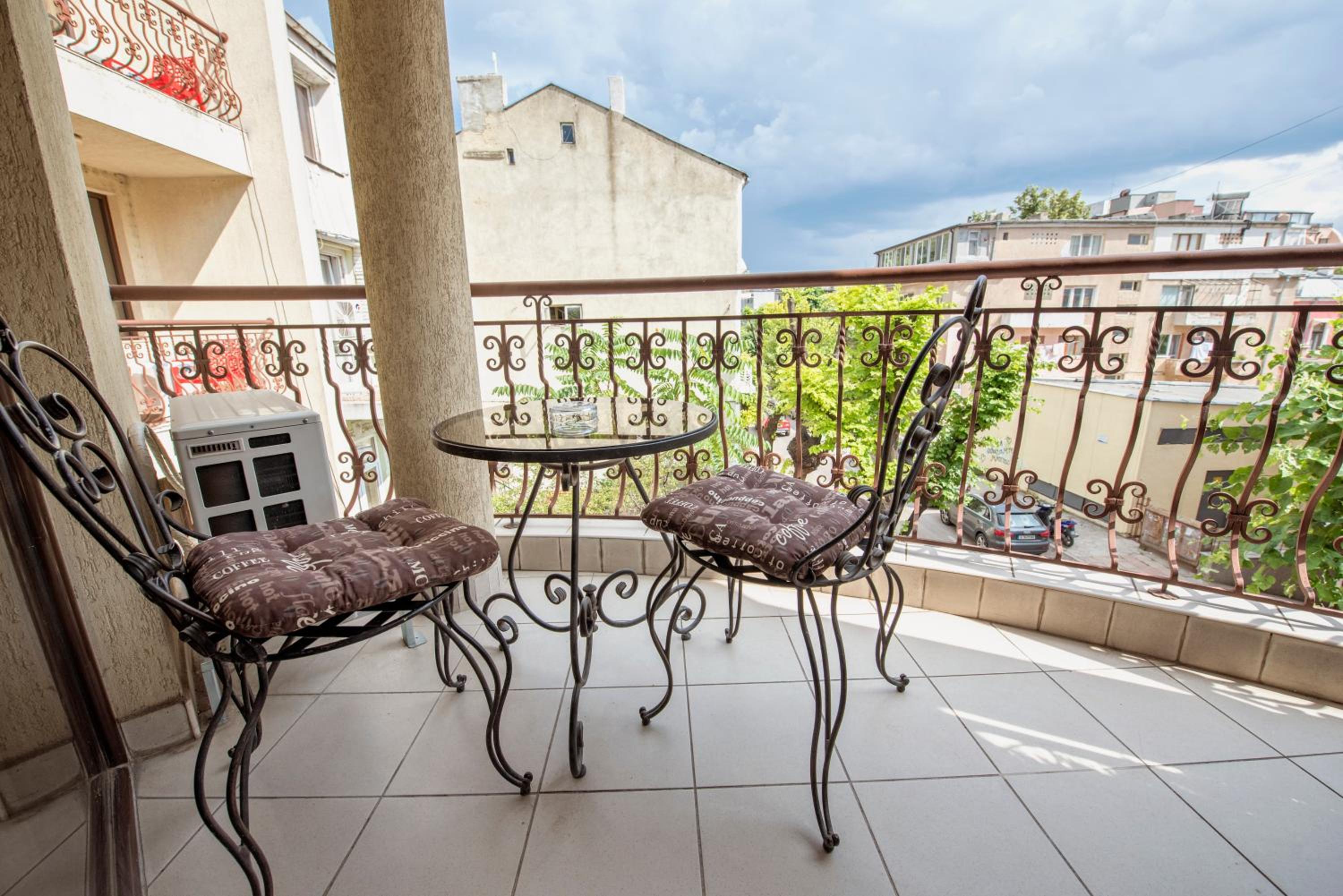 Deluxe Suite with Balcony photo 3