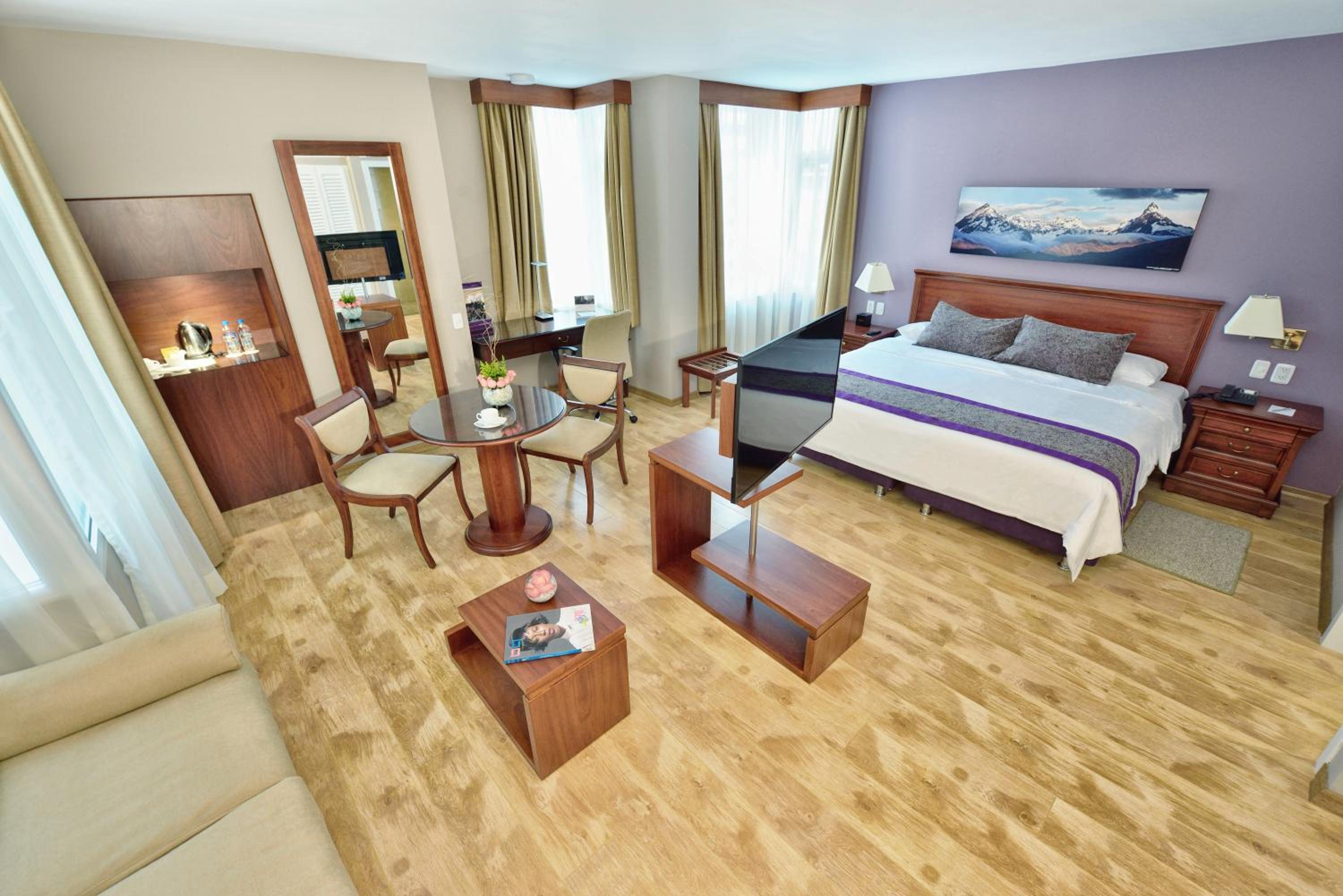 Superior King Suite - Photo 1
