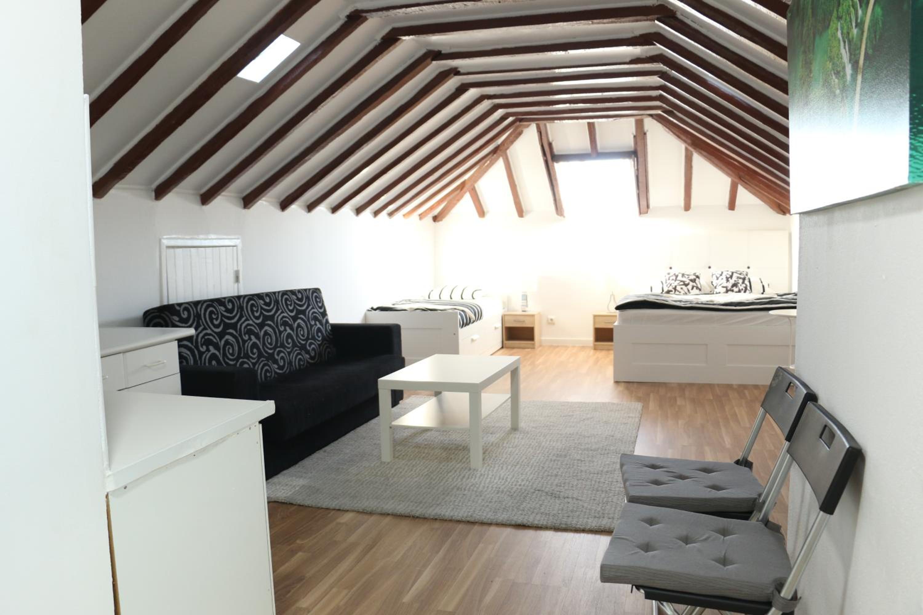 Deluxe Quadruple Room - Photo 4