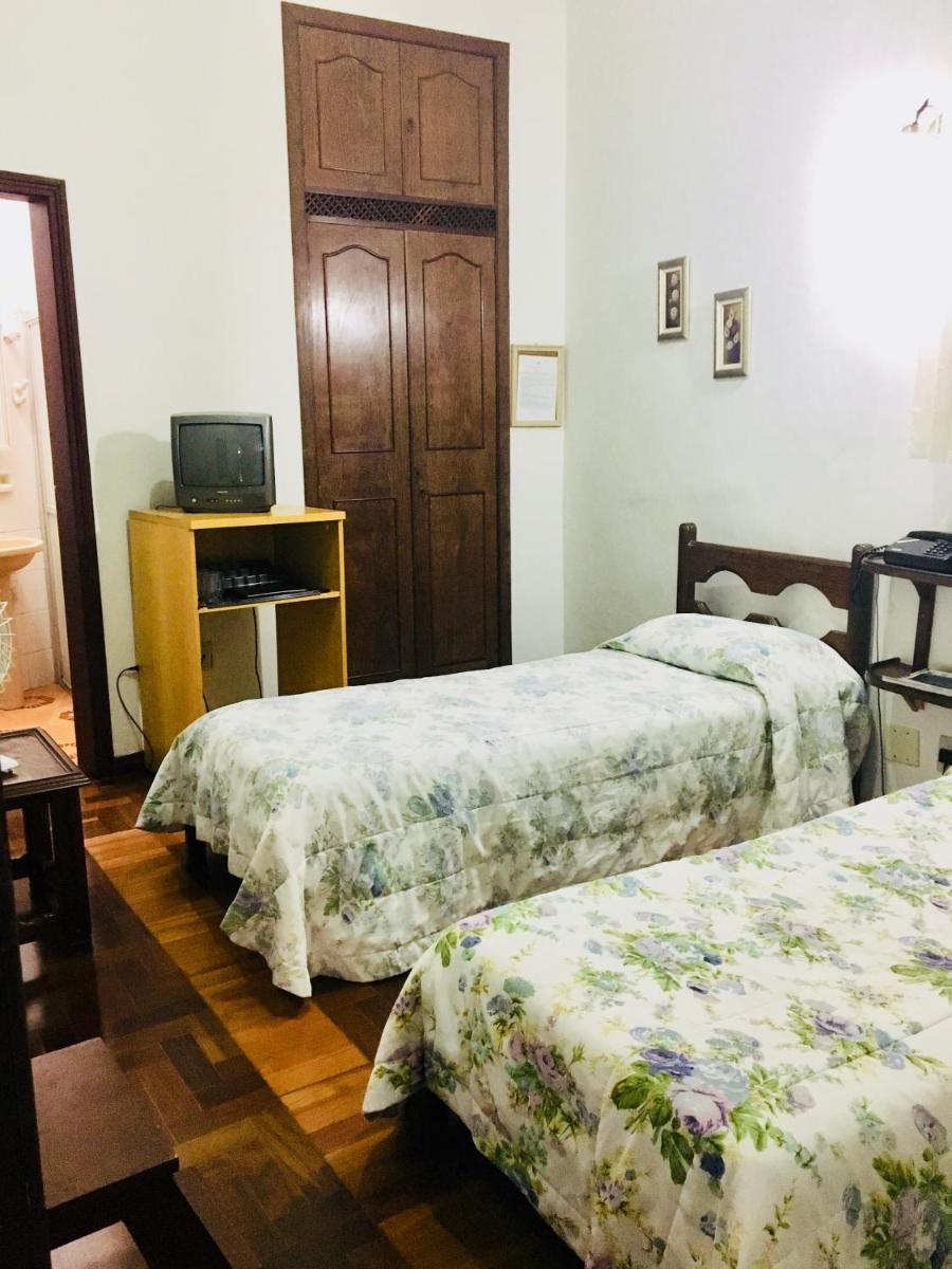 Small Twin Room photo 2