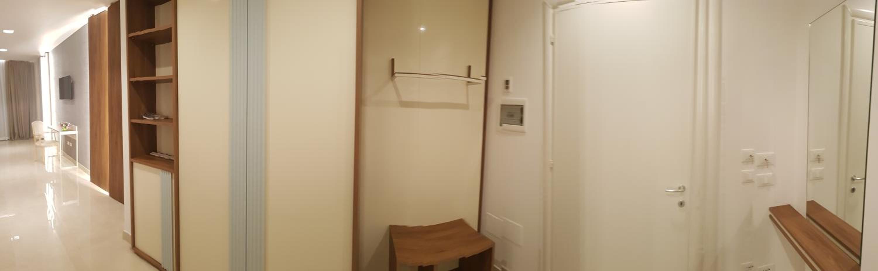 Queen Suite with Pool View photo 2