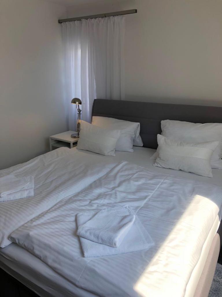 Large Double Room photo 2