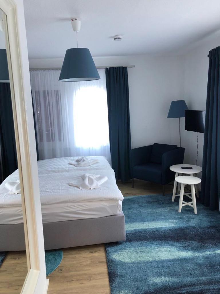 Budget Double Room - Photo 3