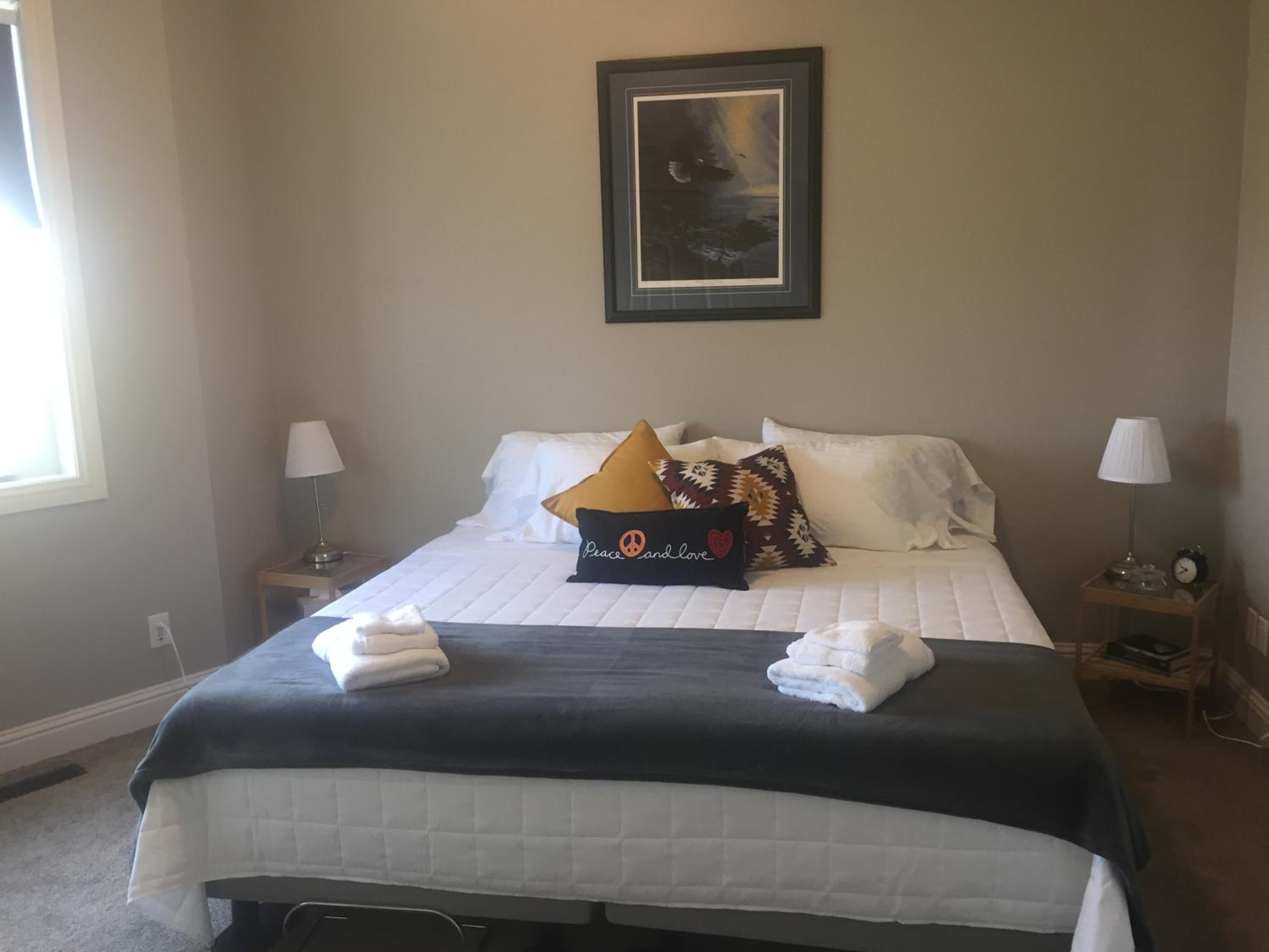 Deluxe King Room photo 1