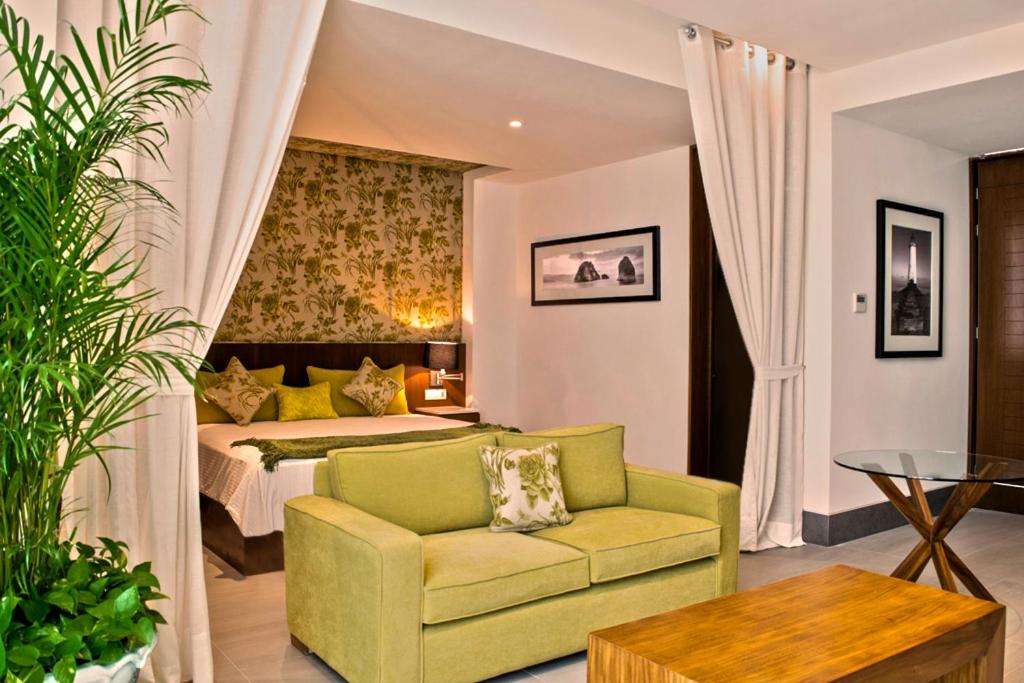 Deluxe Suite photo 3