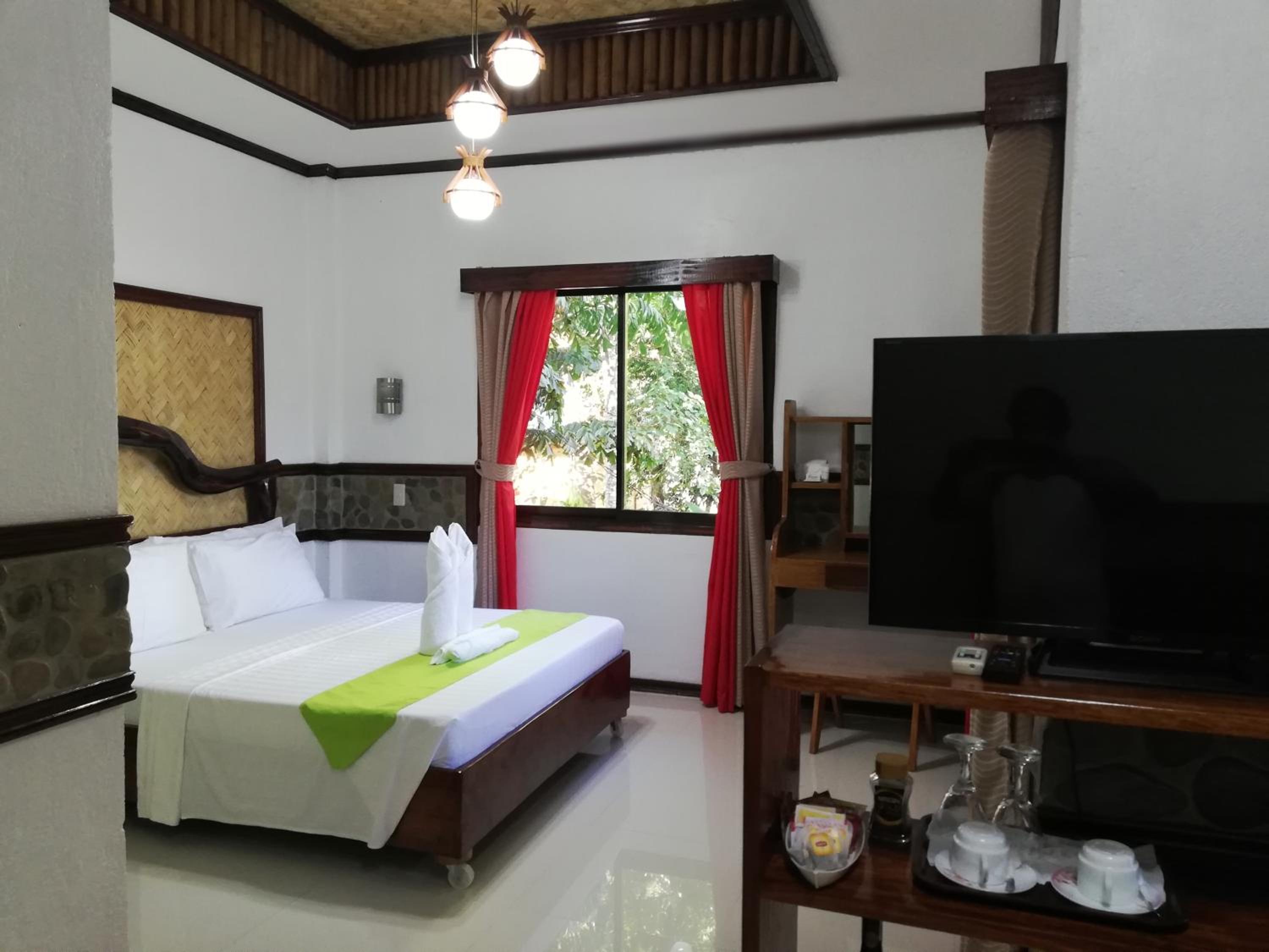 Deluxe Cottage with Balcony
