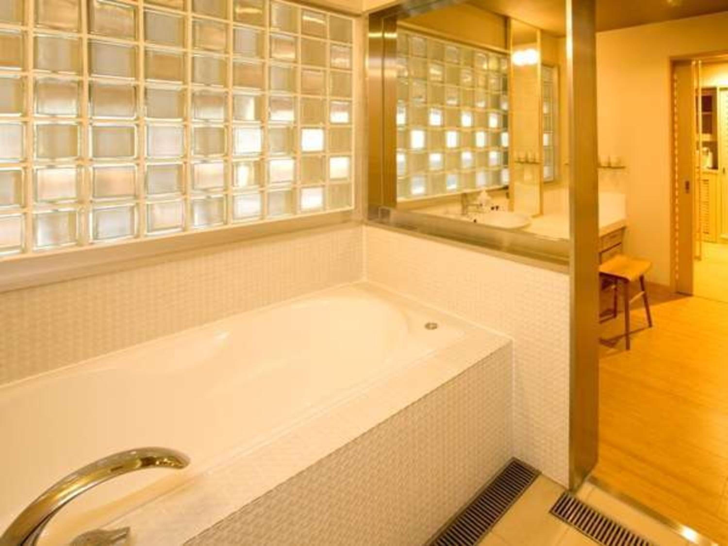 Deluxe Quadruple Room（Non-Smoking）