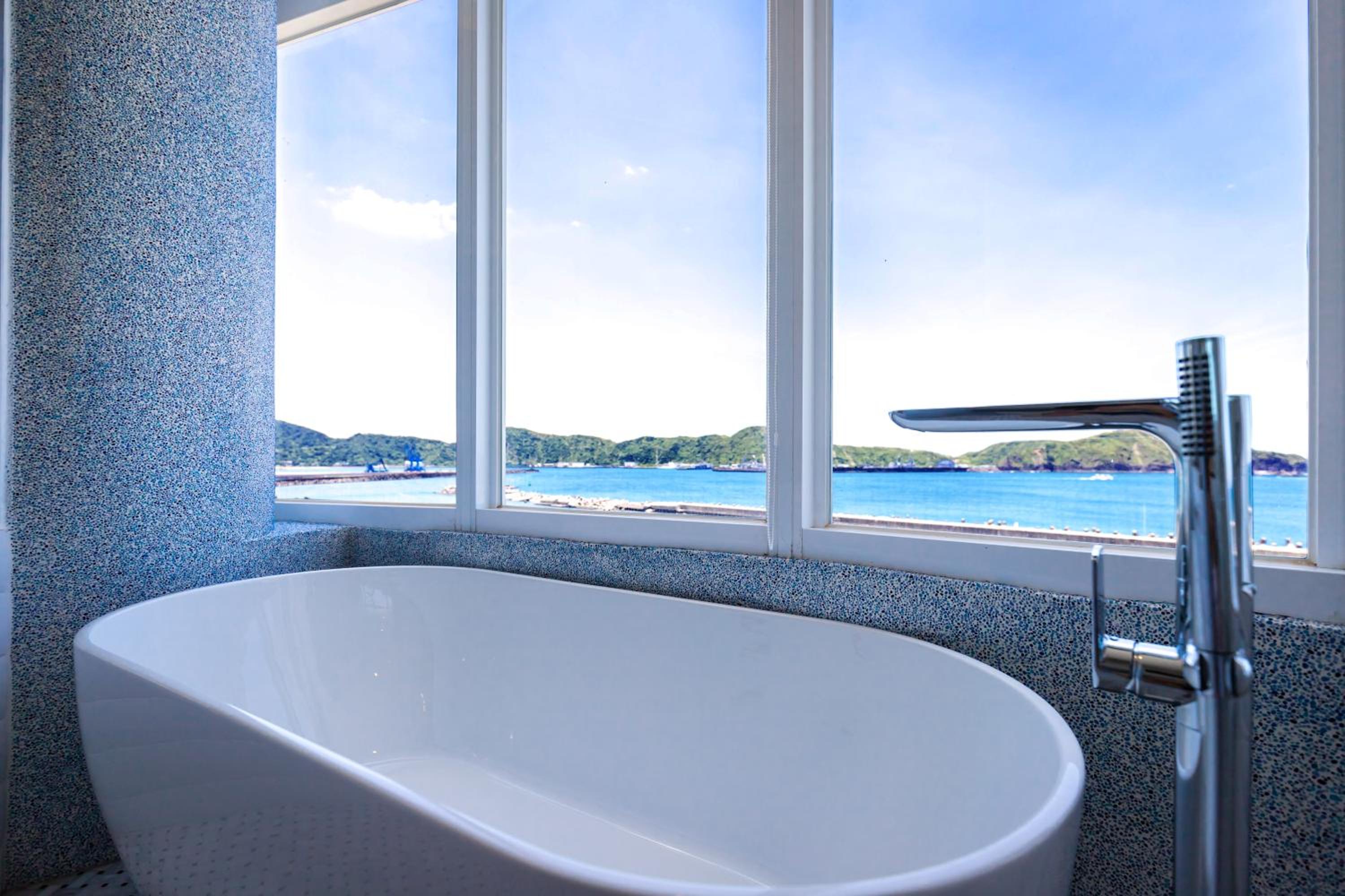 Deluxe Double Room with Sea View photo 2