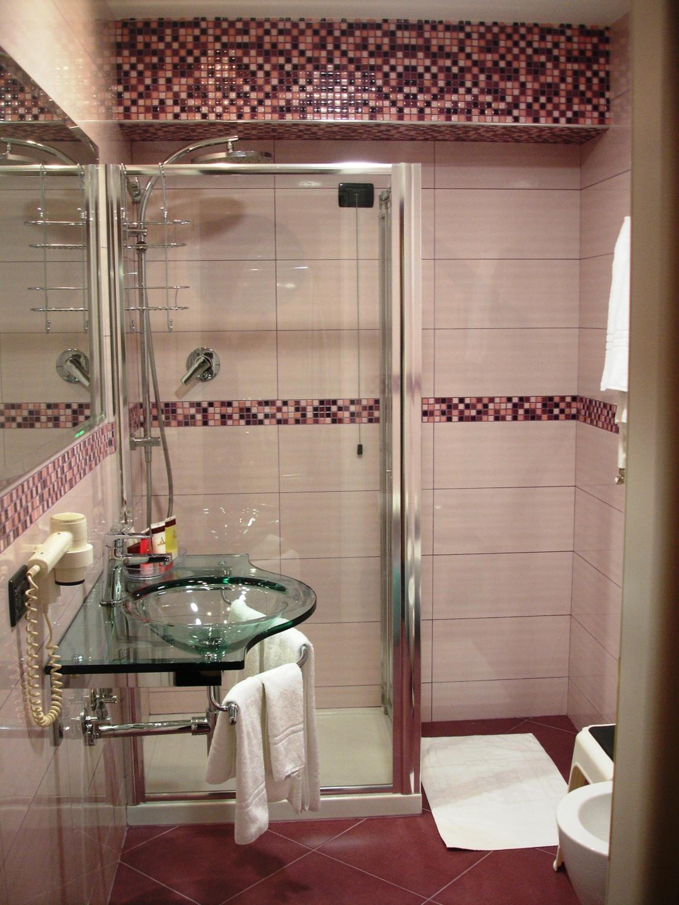Double Room - Photo 8