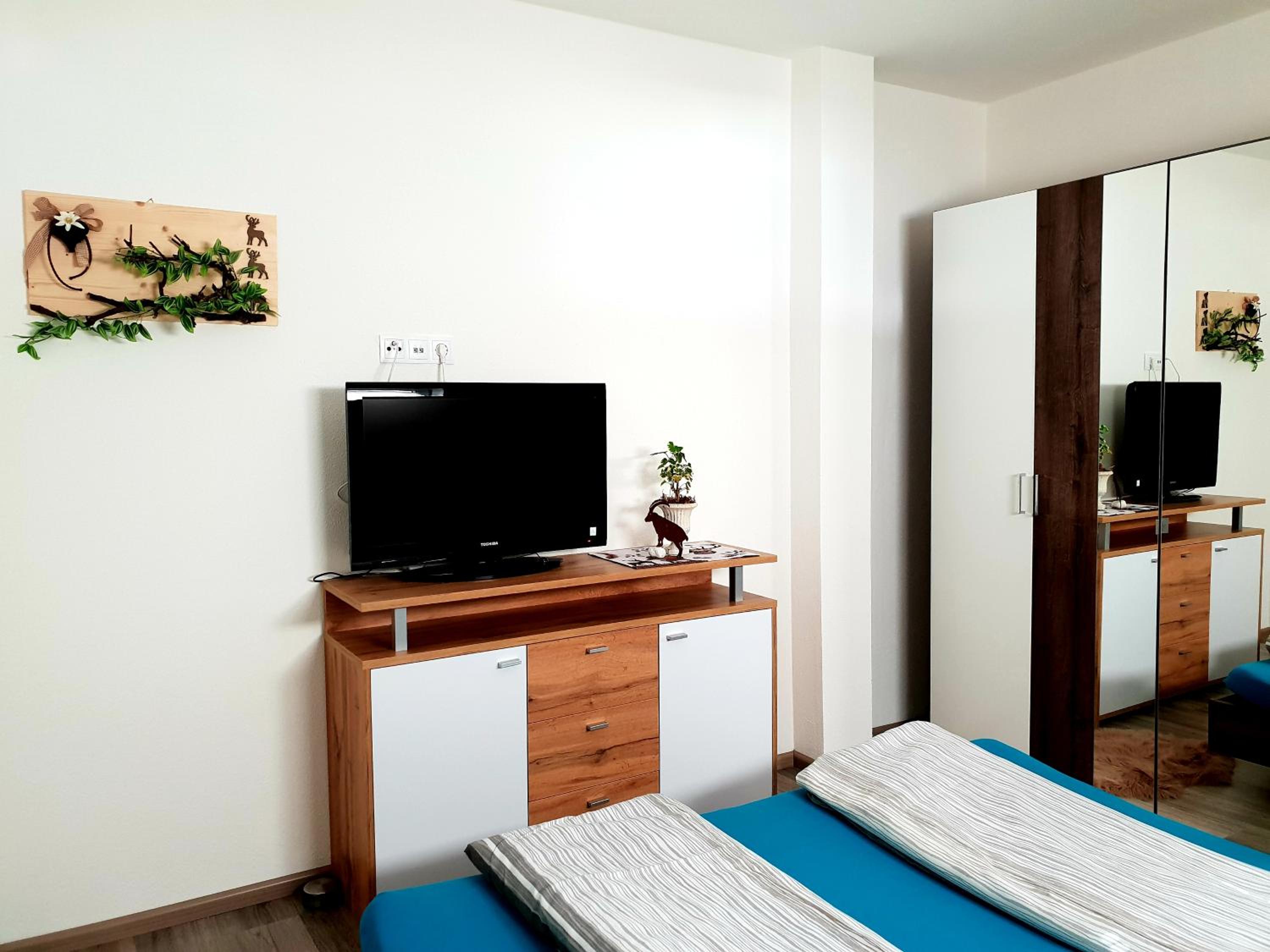 Apartment with Garden View - Photo 9