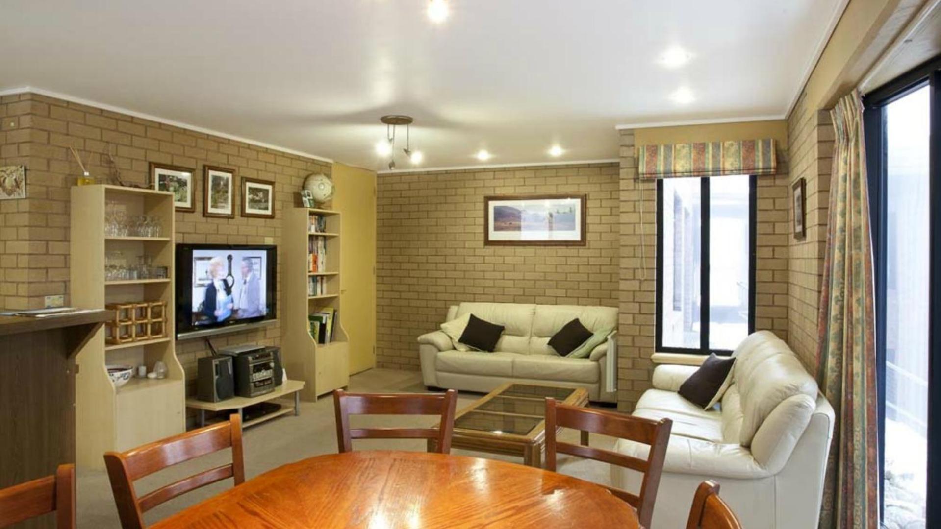 Apartment photo 1
