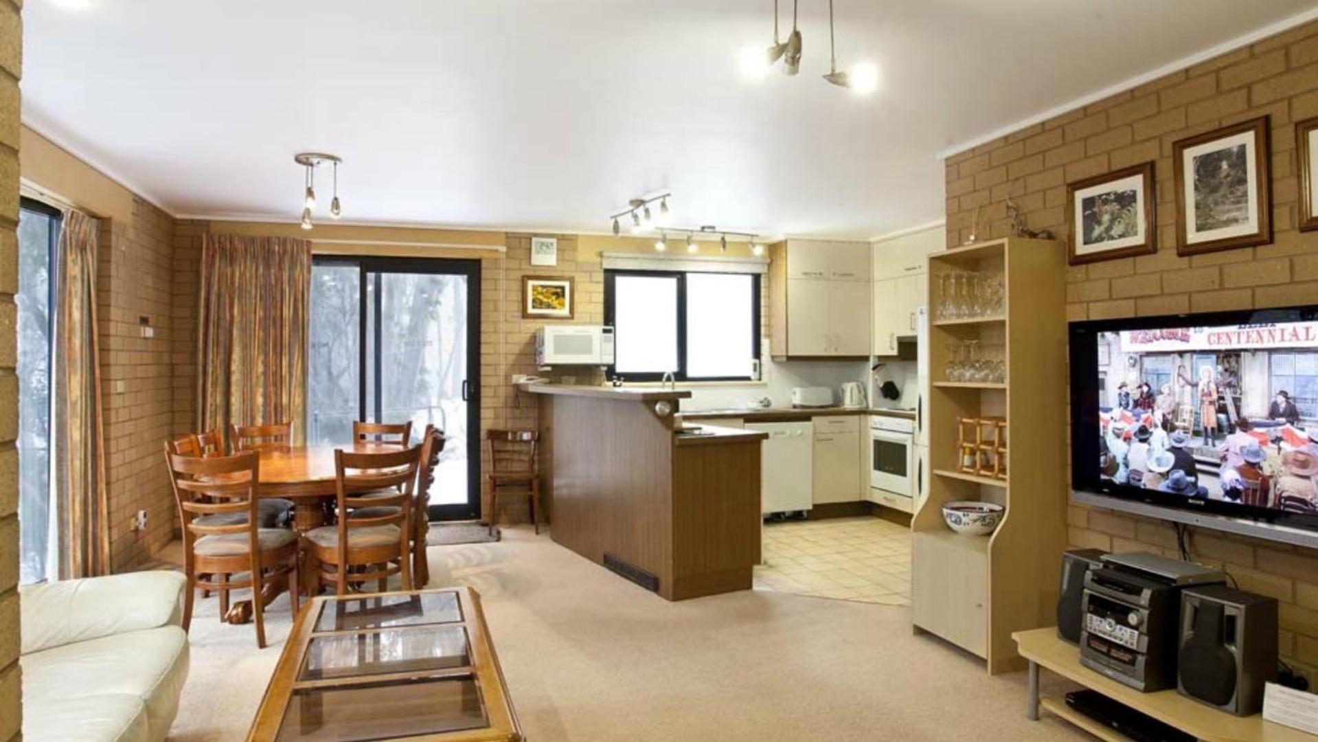 Apartment photo 3
