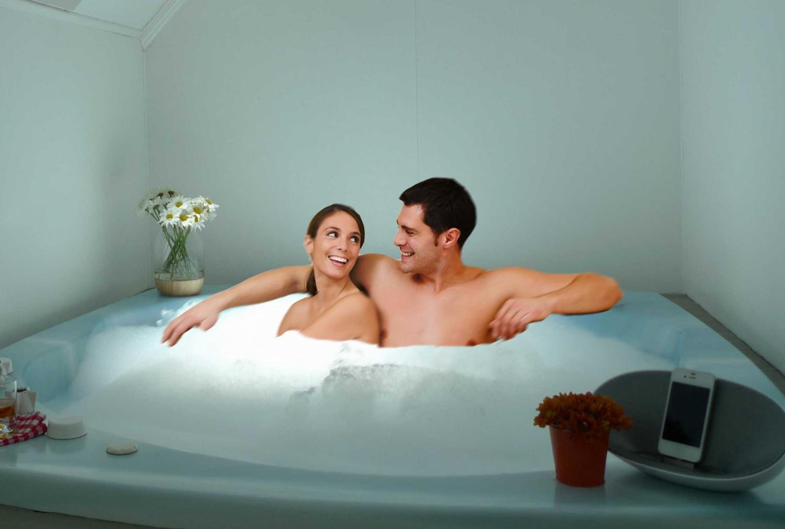 Executive One-Bedroom Suite with Hot Tub photo 3