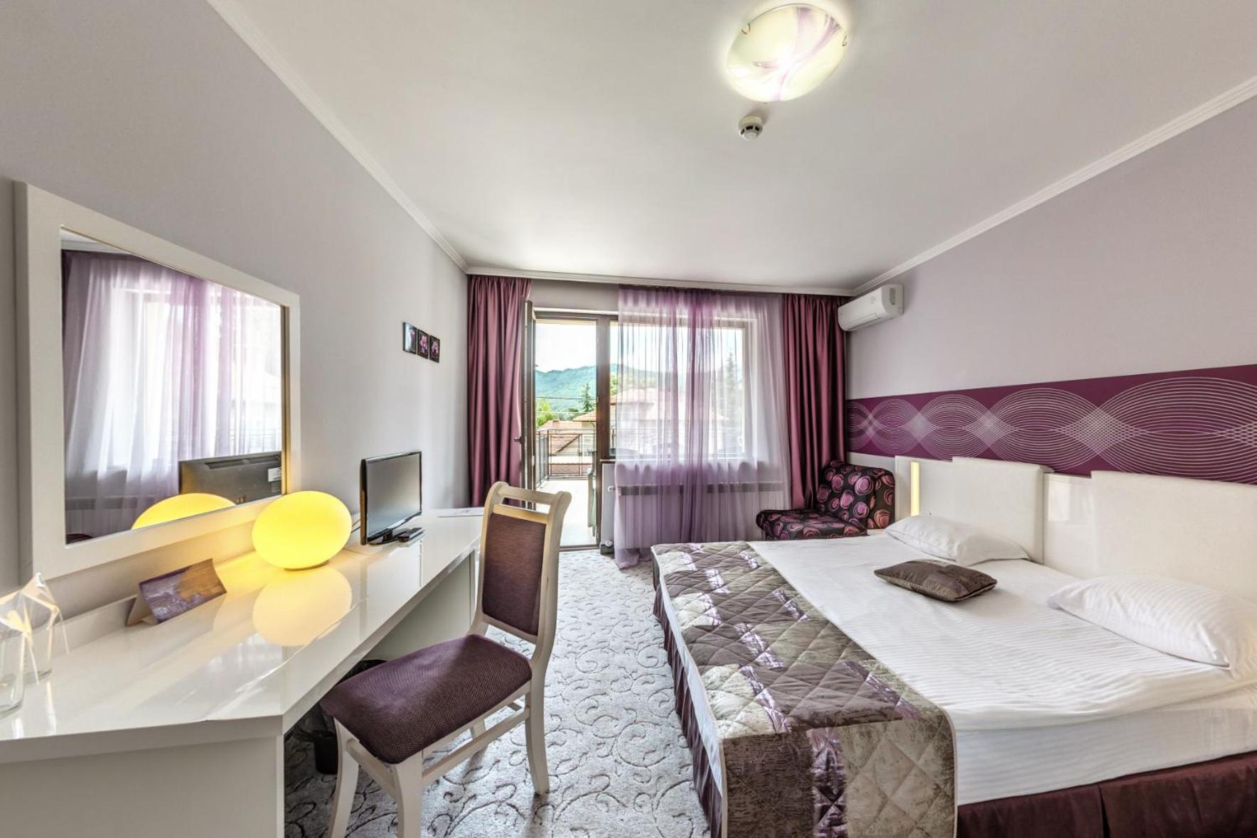 Double Room With Balcony (2 Adults + 1 Child Up To 11,99 Years) photo 3