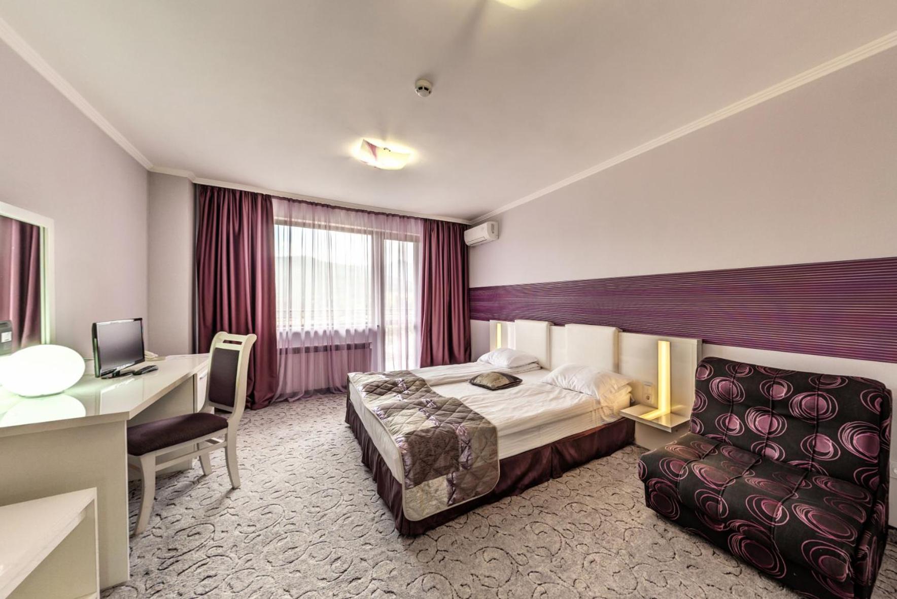 Double Room With Balcony (2 Adults + 1 Child Up To 11,99 Years) photo 1