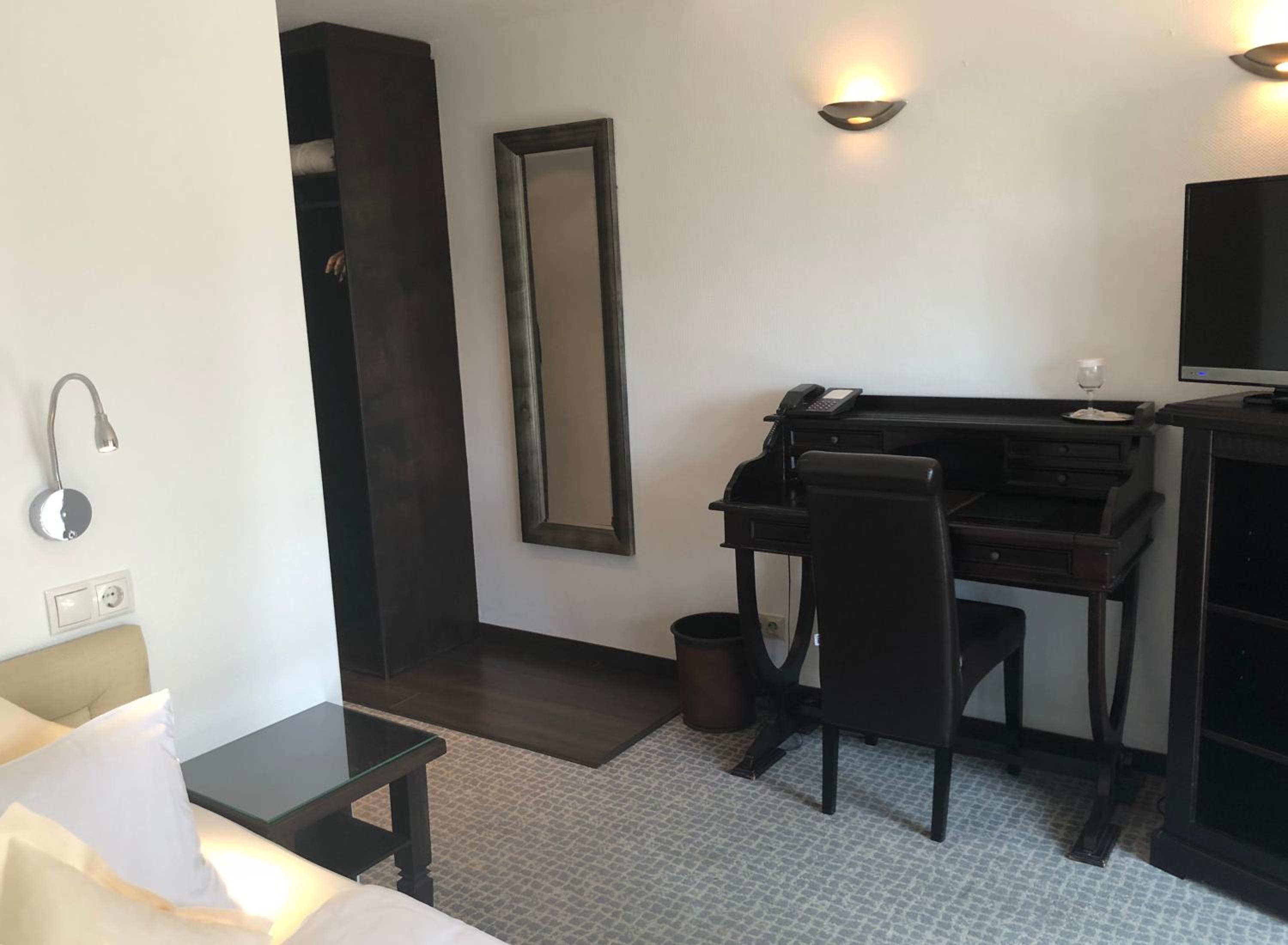 Single Room photo 2