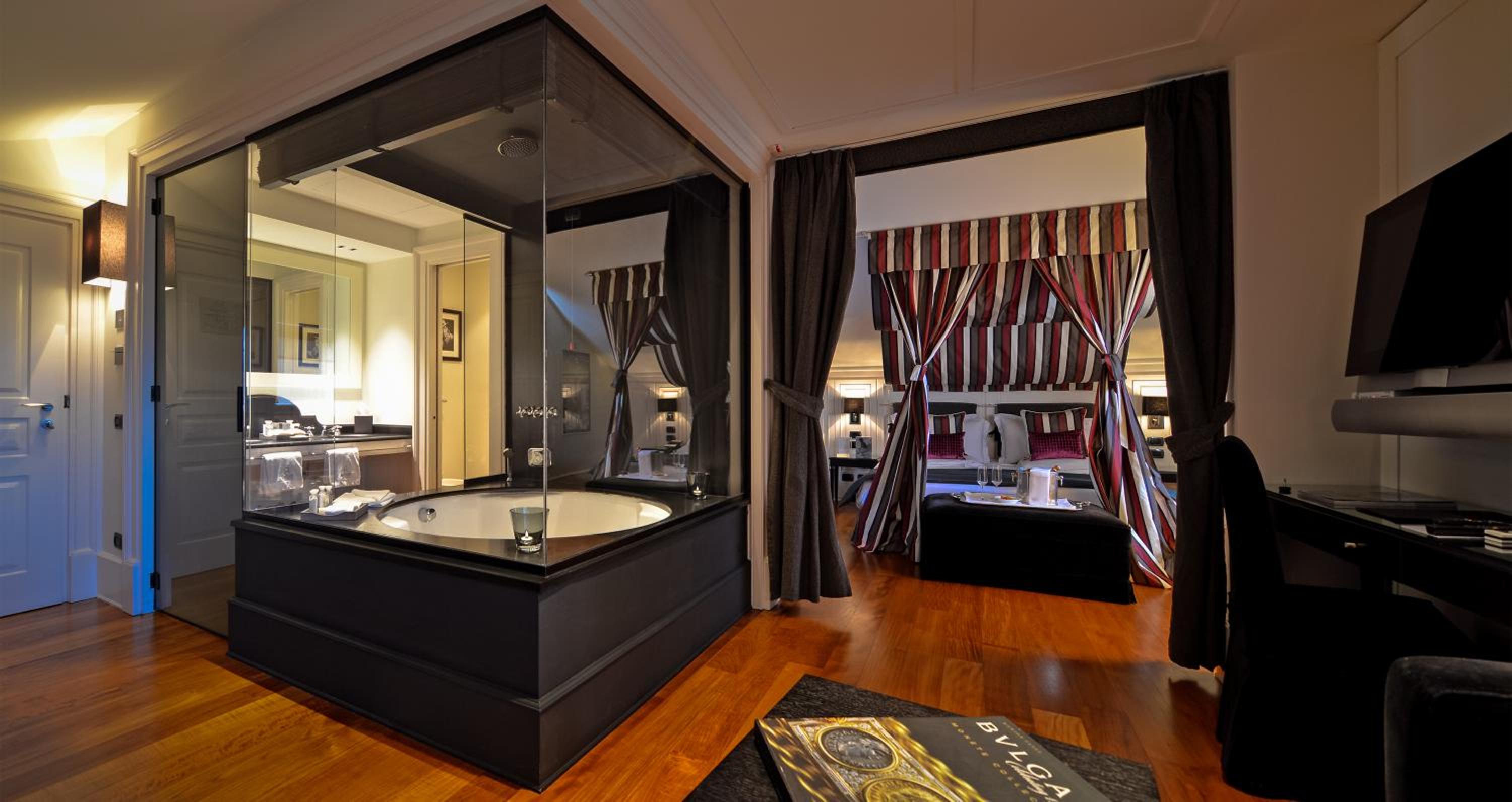 Junior Suite (2 Adults) - Photo 8