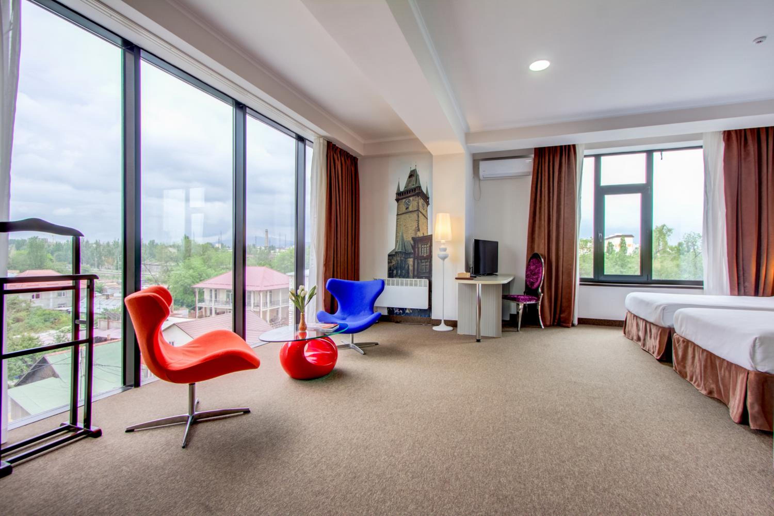 Deluxe Double or Twin Room photo 1