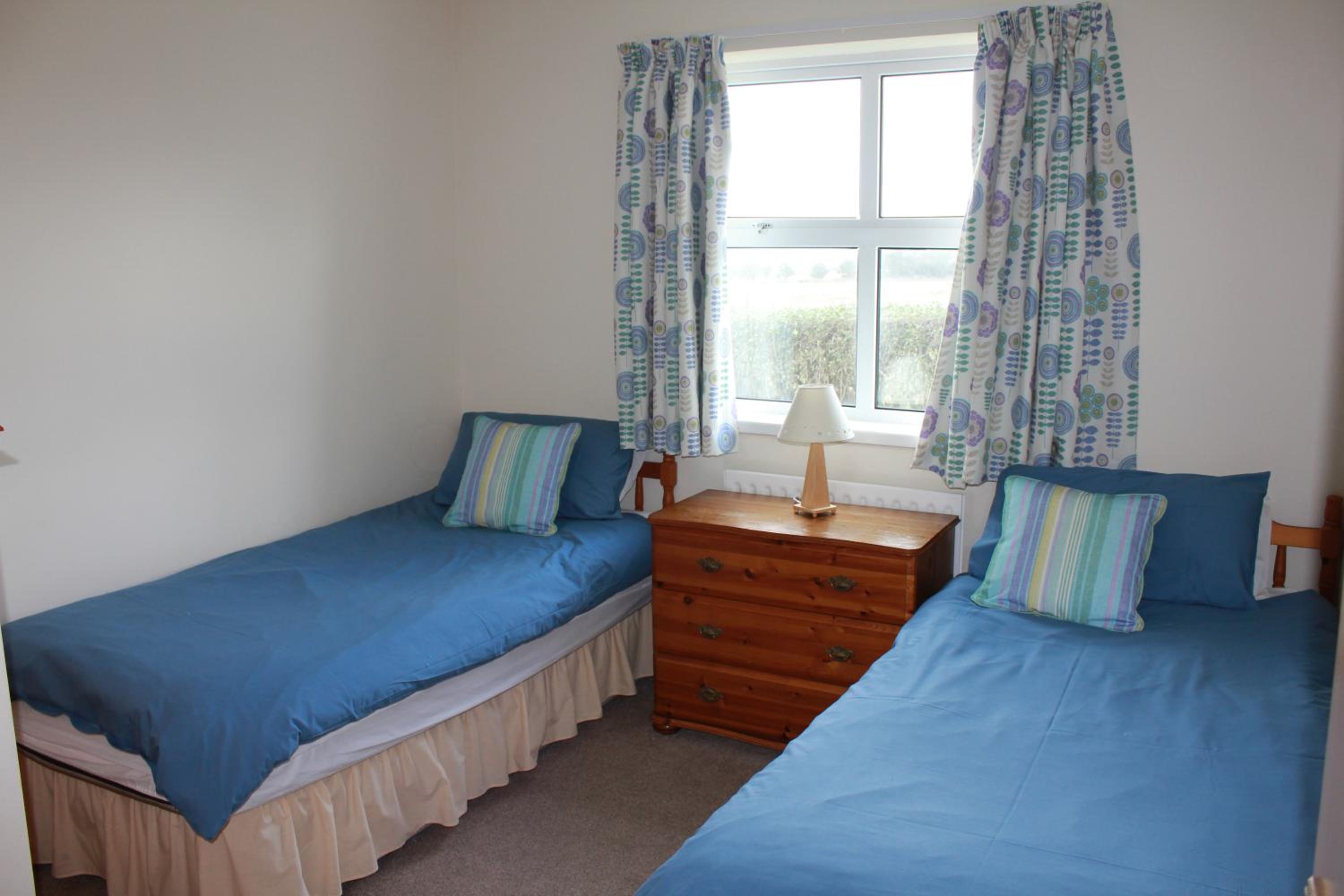 Three-Bedroom Cottage photo 2