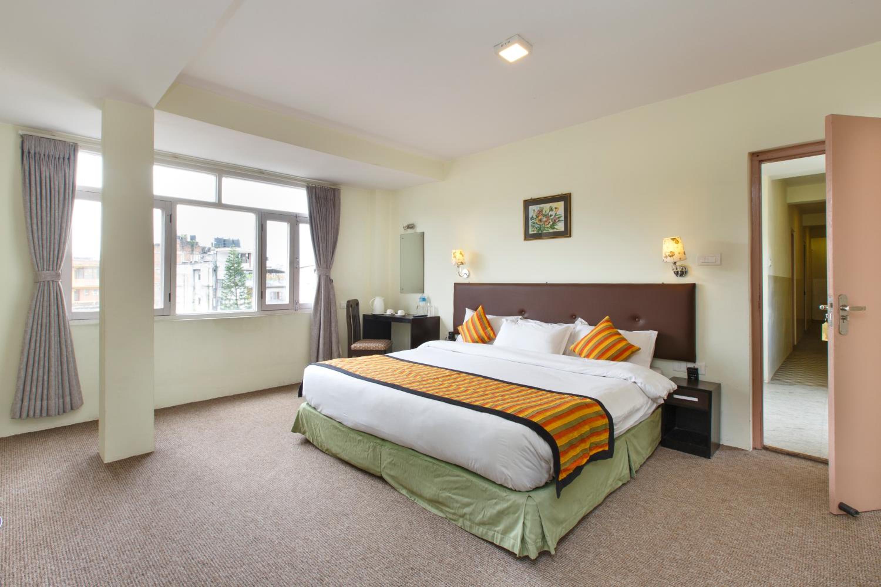 Deluxe Double or Twin Room