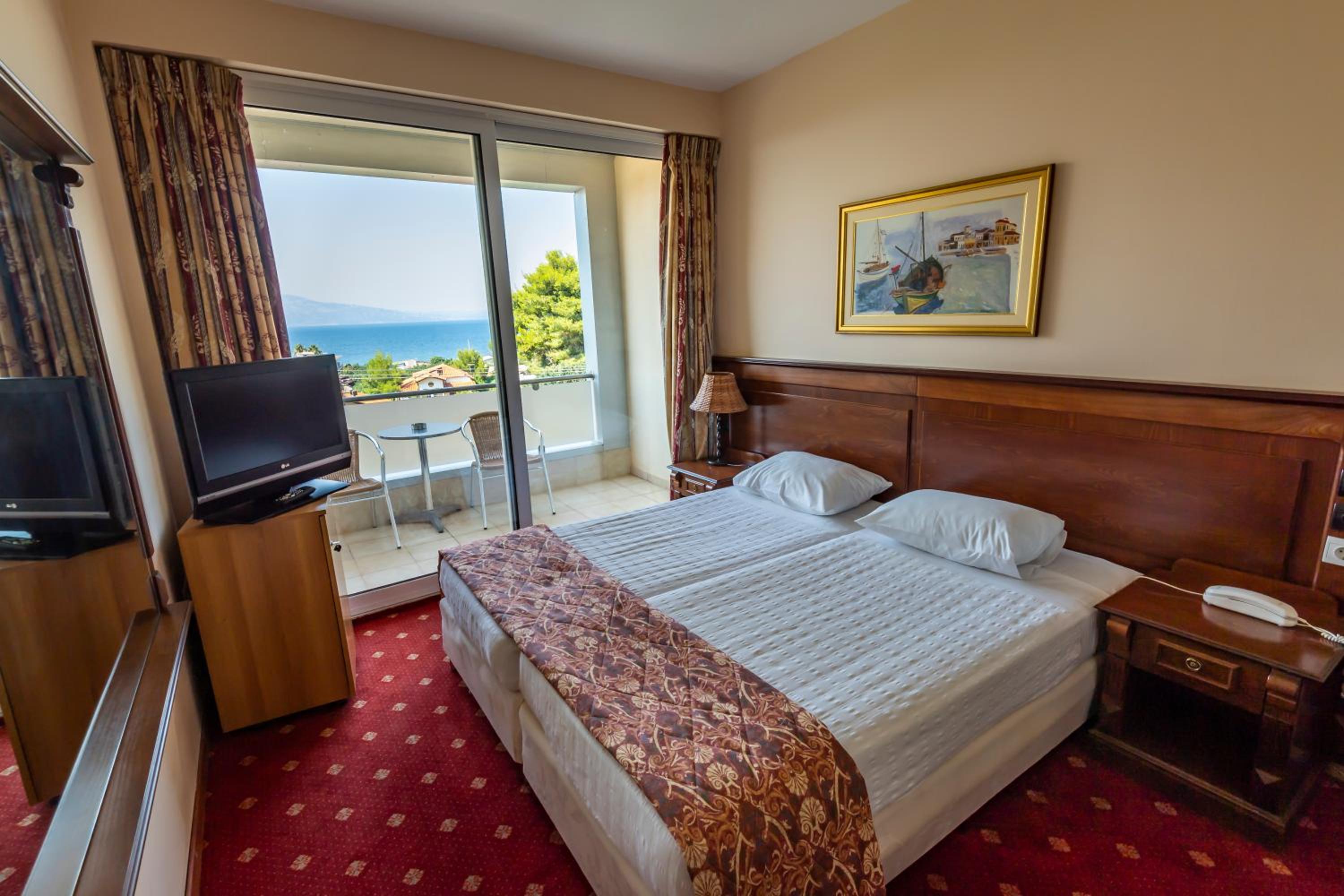Double or Twin Room with Sea View