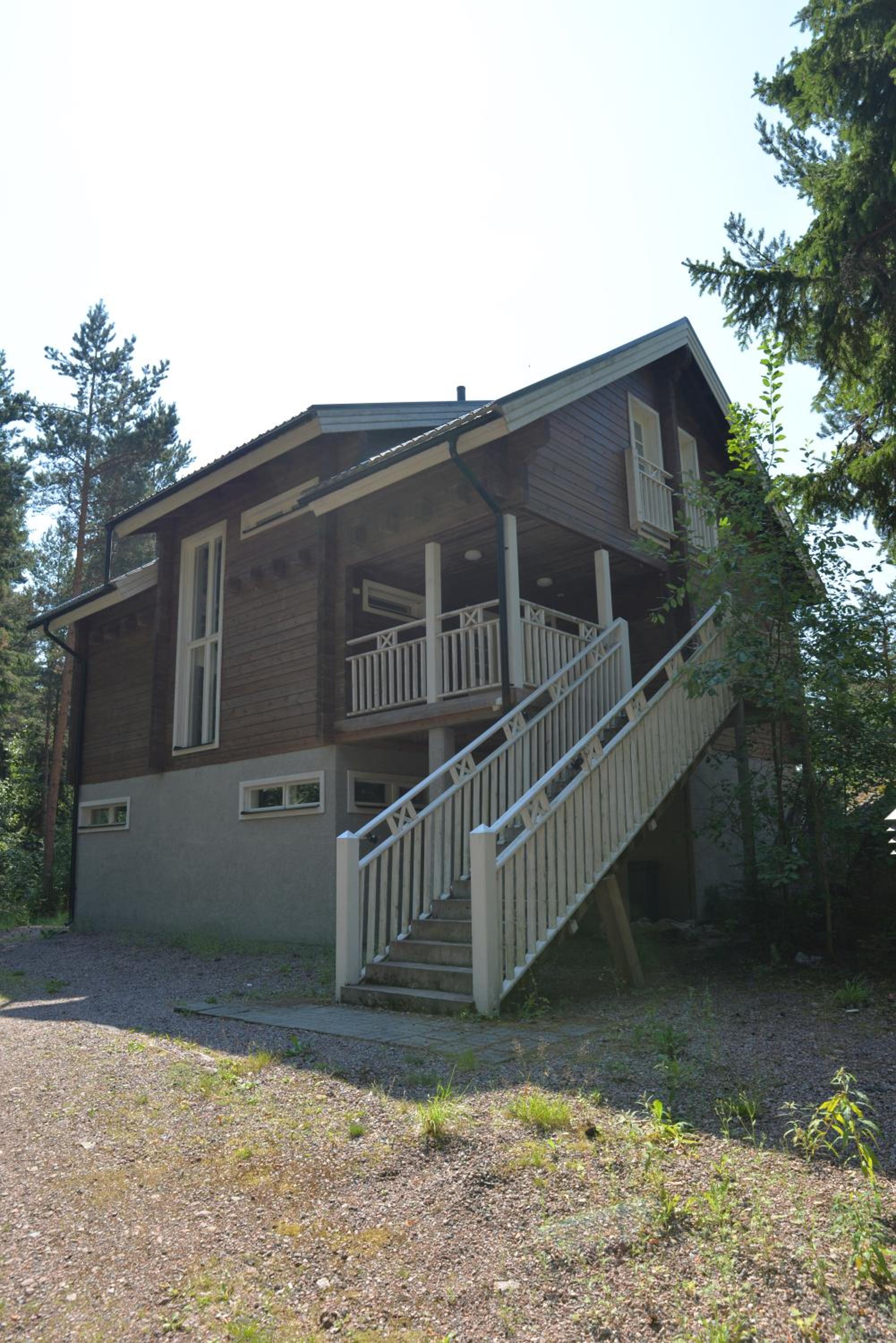Villa photo 3