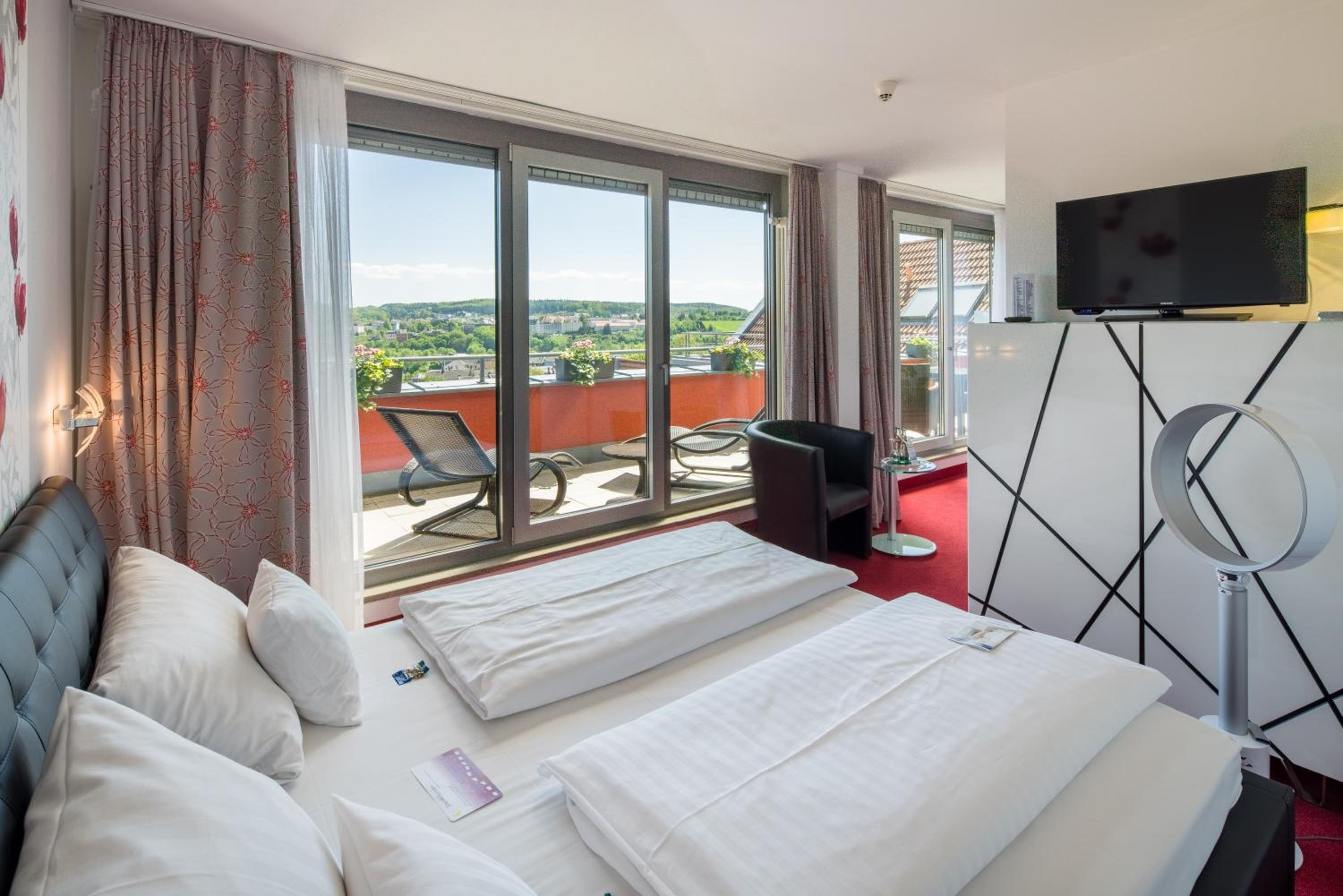 Suite with Terrace - Photo 3