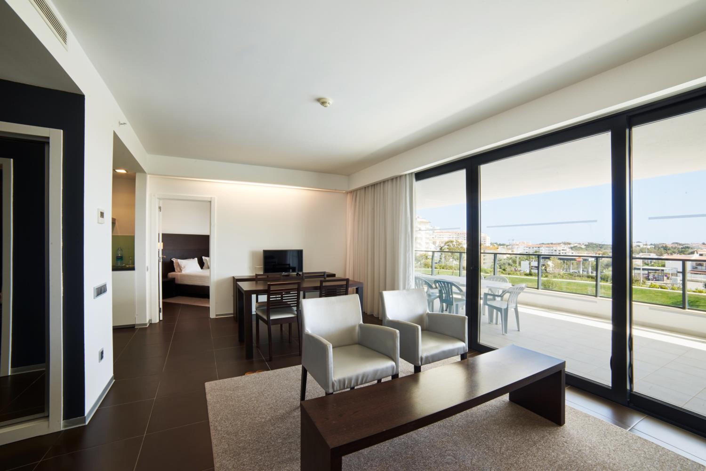 SUITE CLUB VISTA PISCINA 5AD+1CR(<12ANOS) photo 2