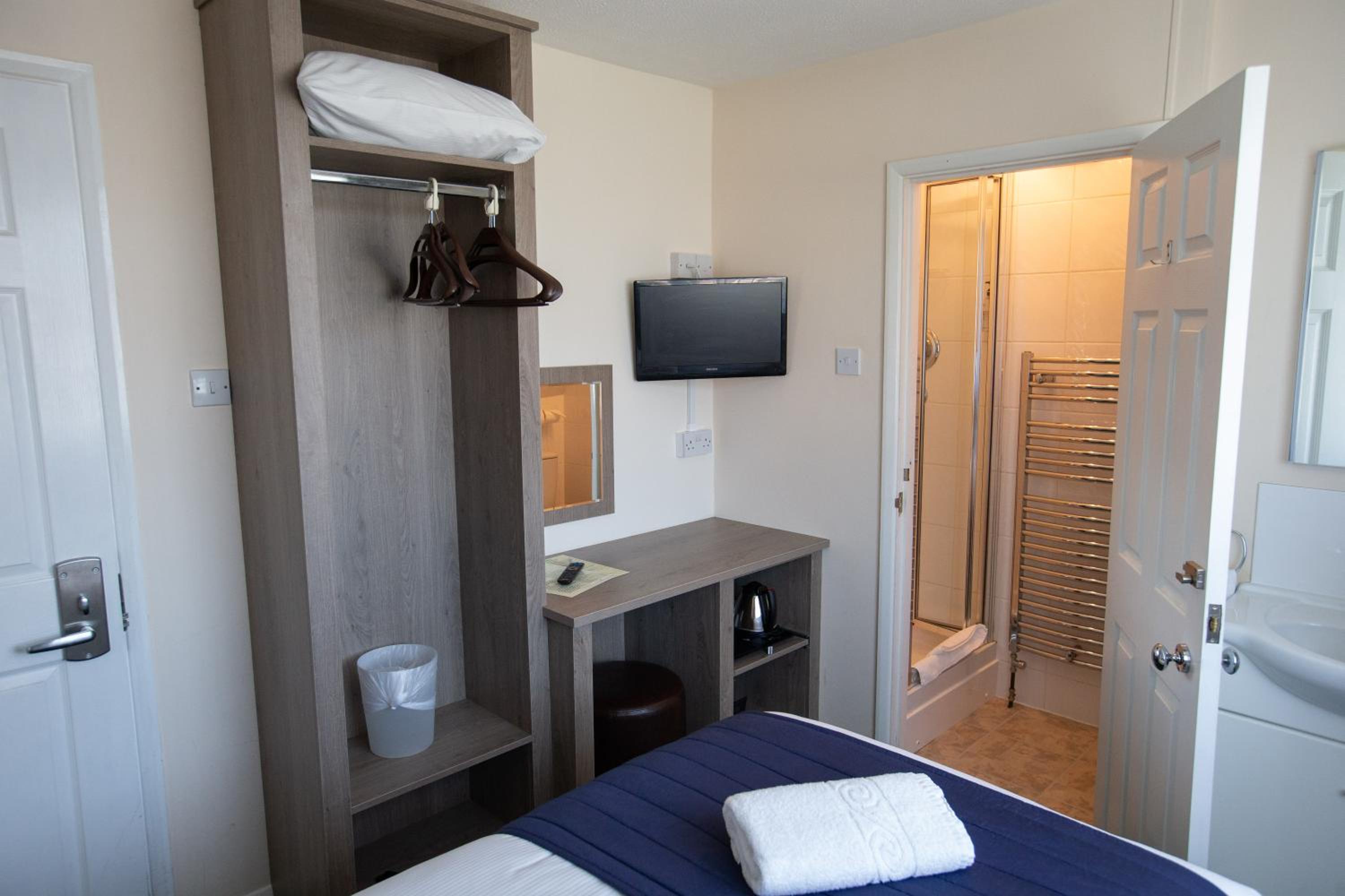Single Room photo 2