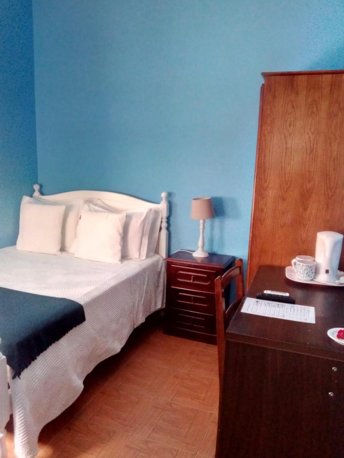 Single Room with Private Bathroom photo 3