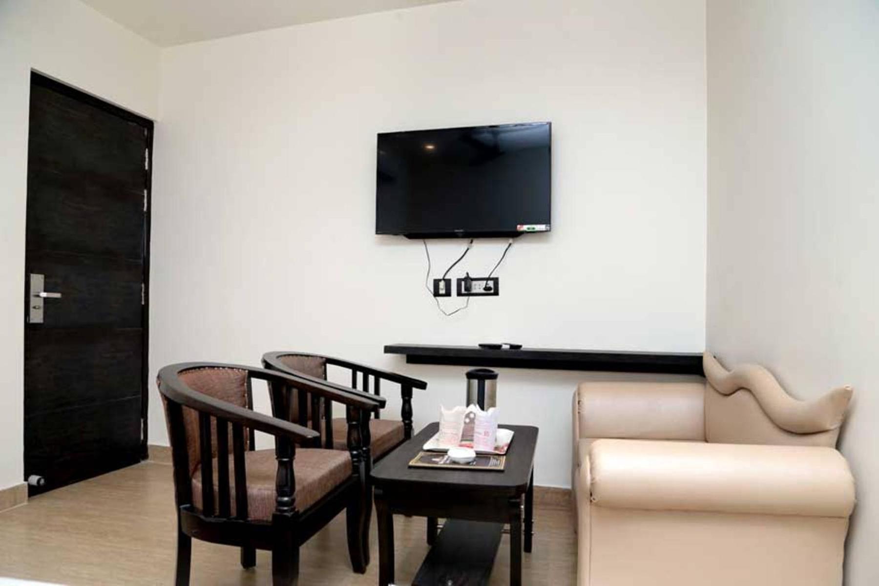Deluxe Double Room - Photo 1