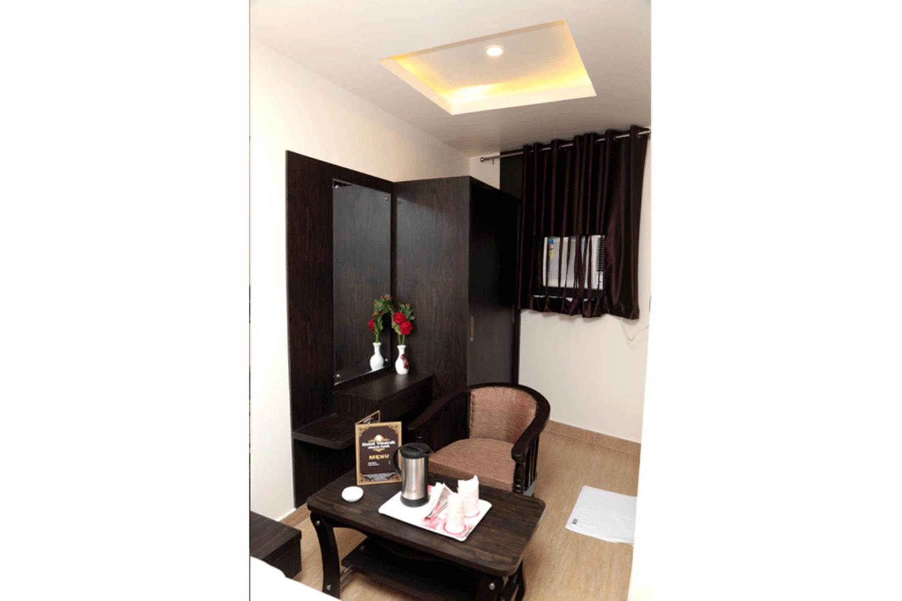 Deluxe King Room photo 2