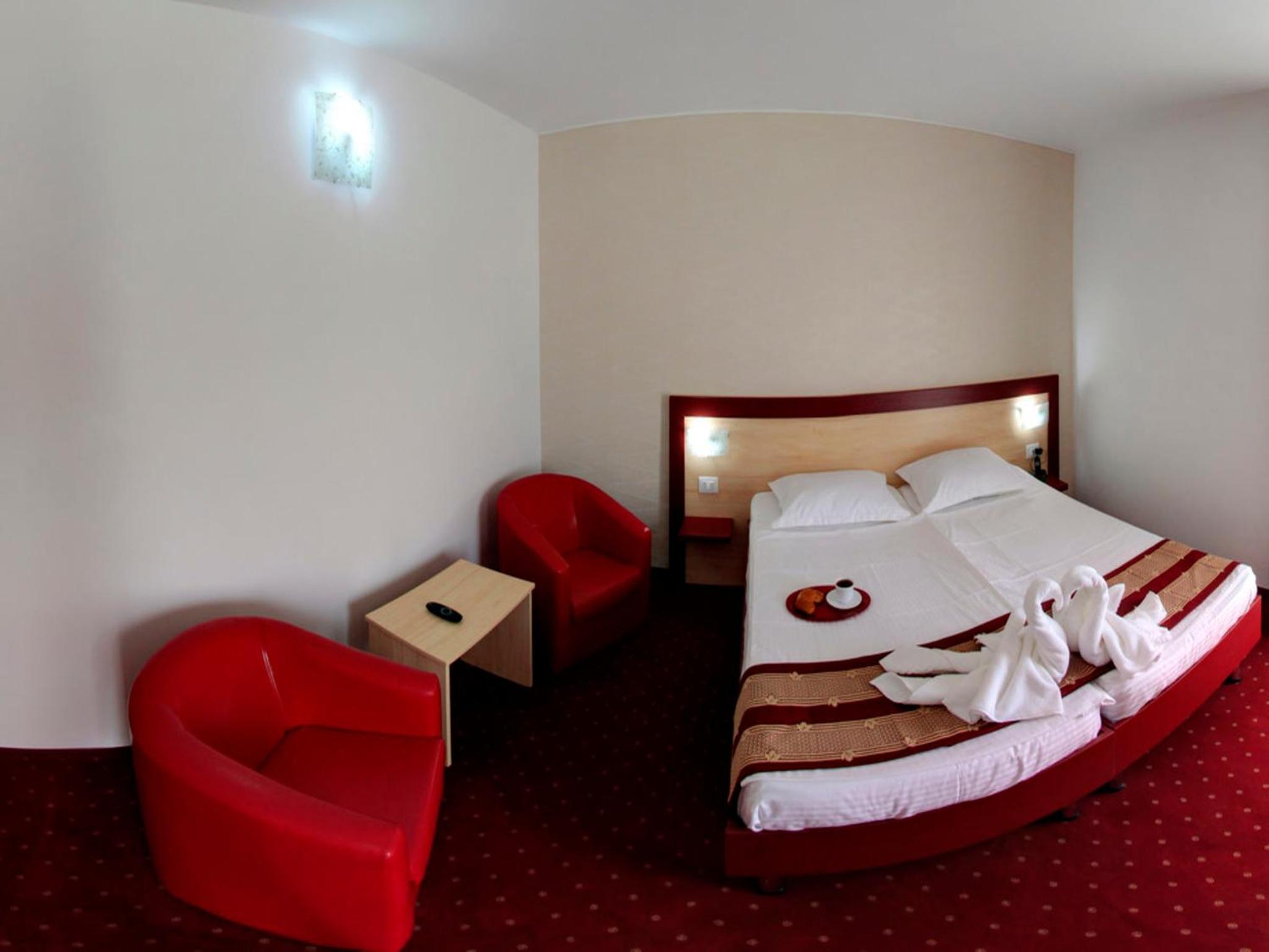 Double or Twin Room with Balcony and Sea View - Photo 1