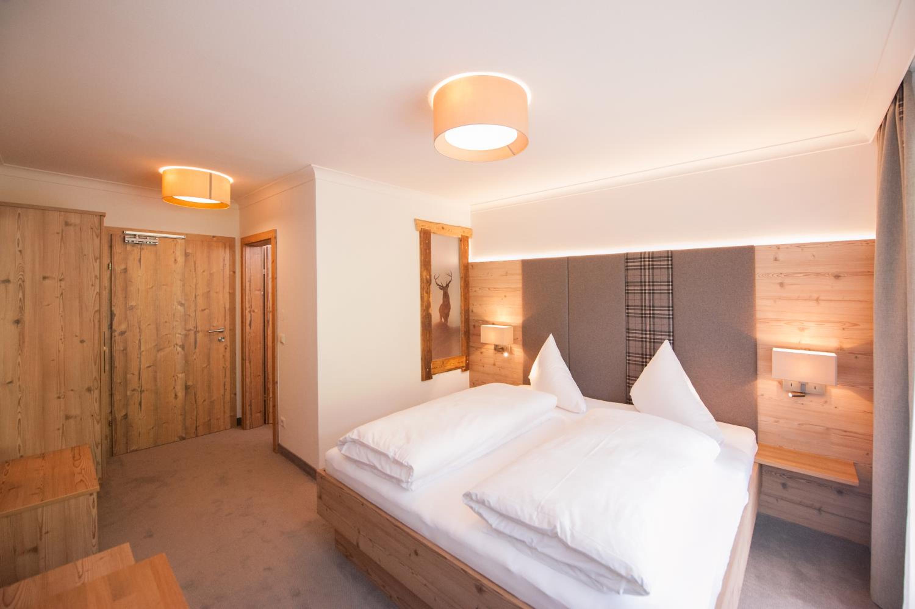 Classic Double Room with Balcony photo 3